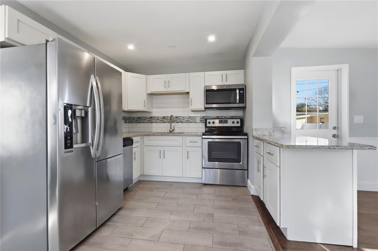 Image 5 of 15 For 2051 Green Street