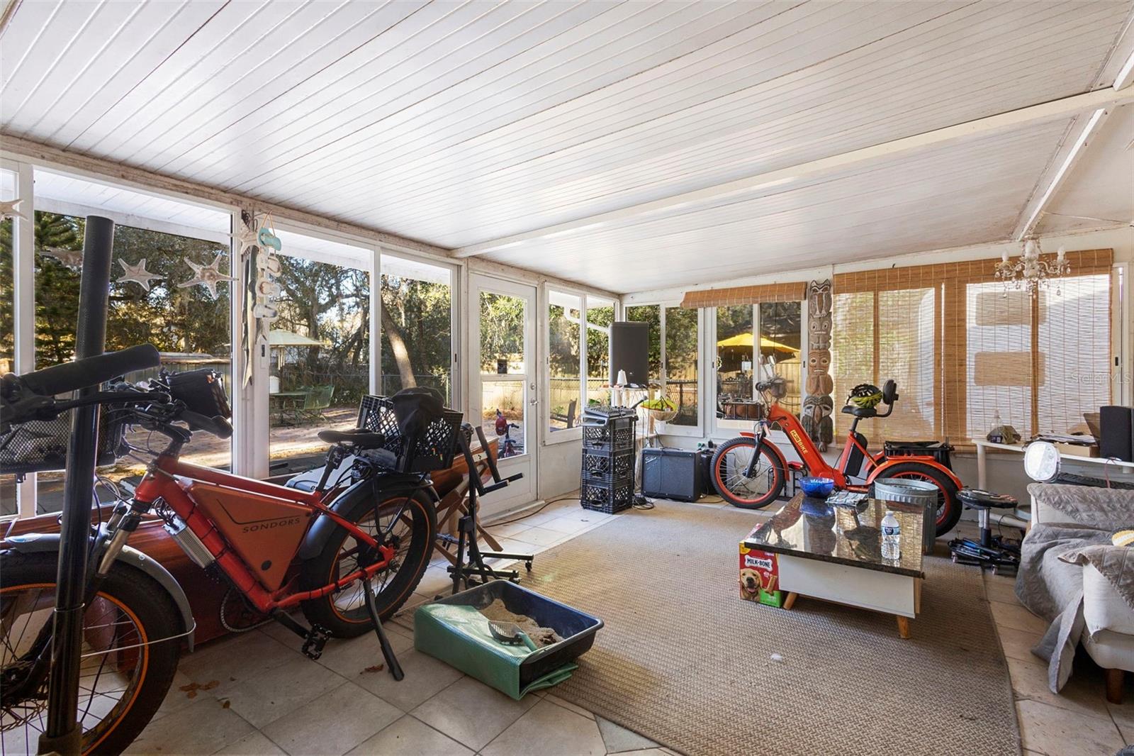 Image 18 of 30 For 2239 Holly Lane