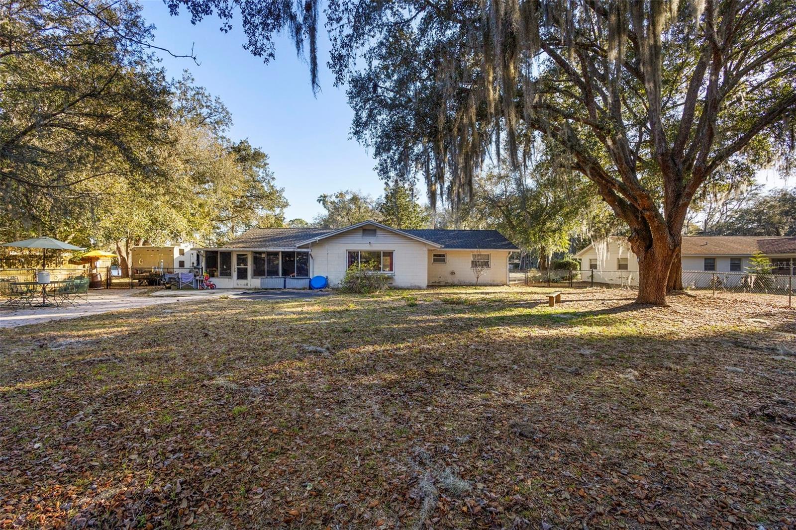 Image 21 of 30 For 2239 Holly Lane