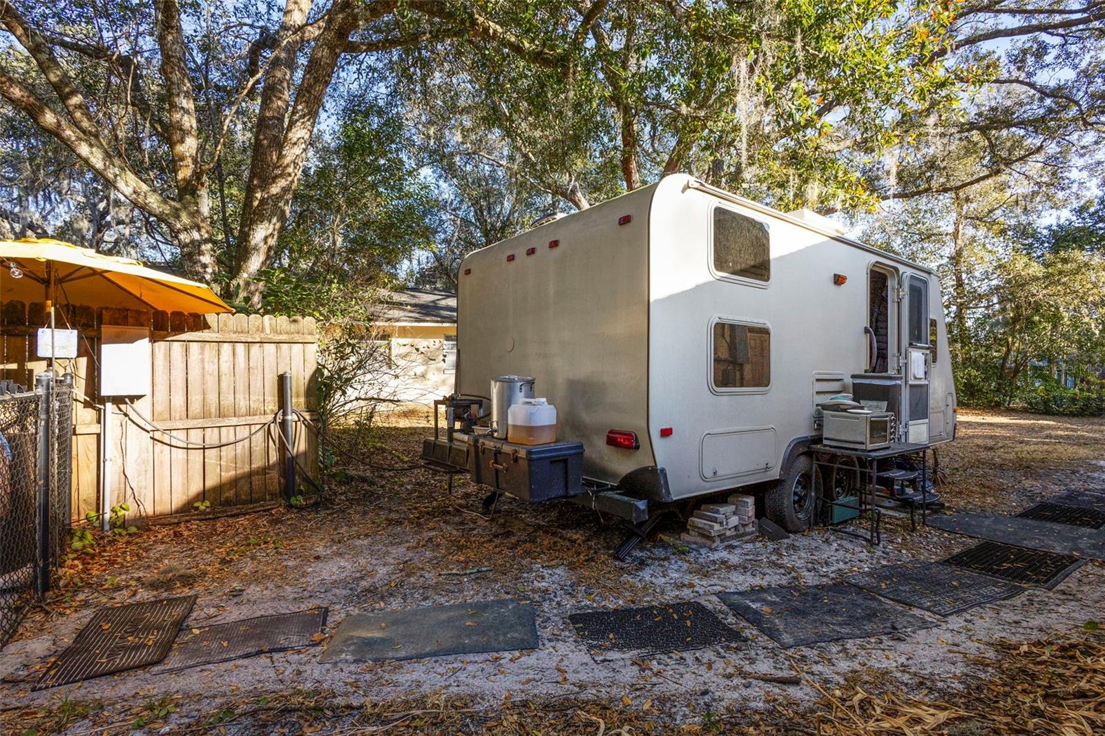 Image 25 of 30 For 2239 Holly Lane