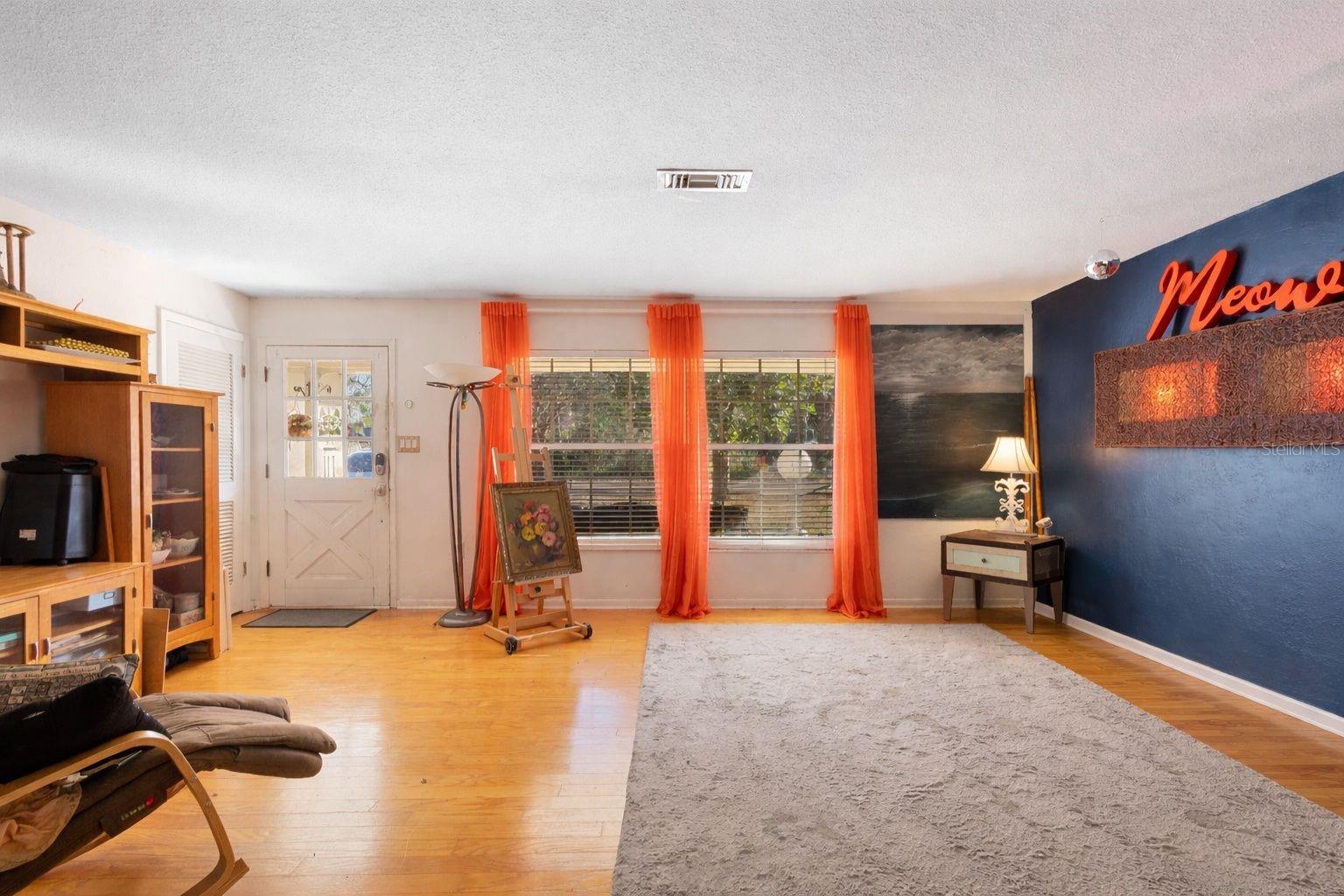 Image 4 of 30 For 2239 Holly Lane