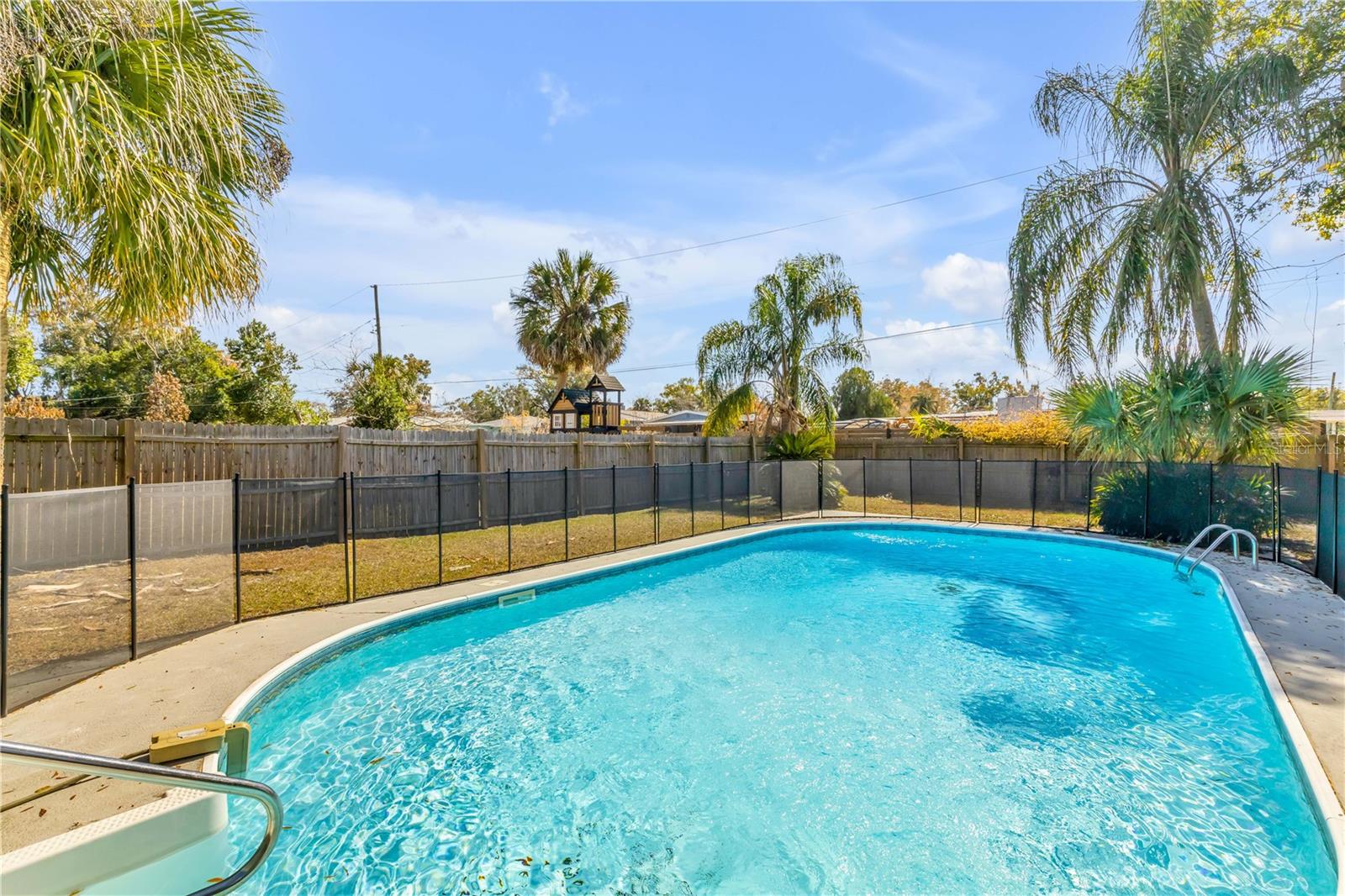 Image 32 of 39 For 758 Canovia Avenue