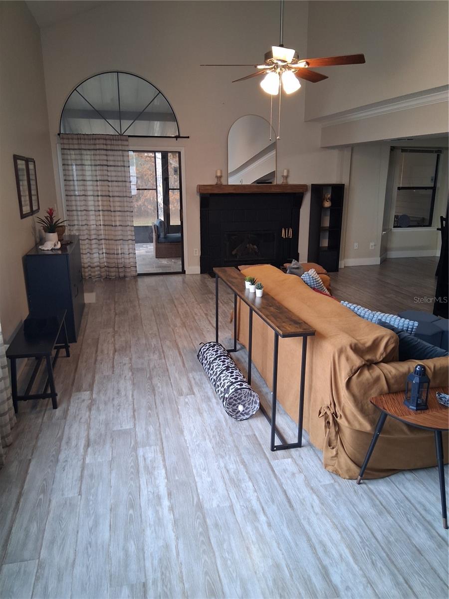 Image 3 of 10 For 5437 Wincrest Court