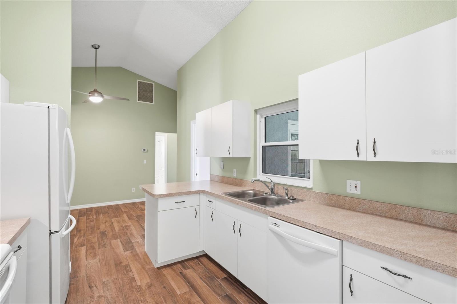 Image 18 of 53 For 1339 Old Mill Drive