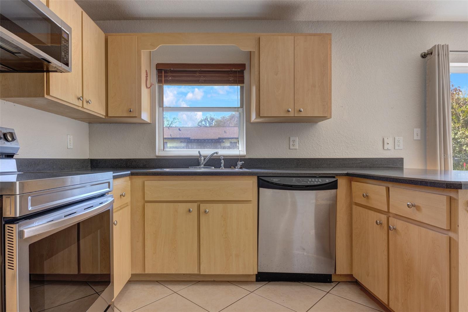 Image 10 of 37 For 569 Sidney Drive