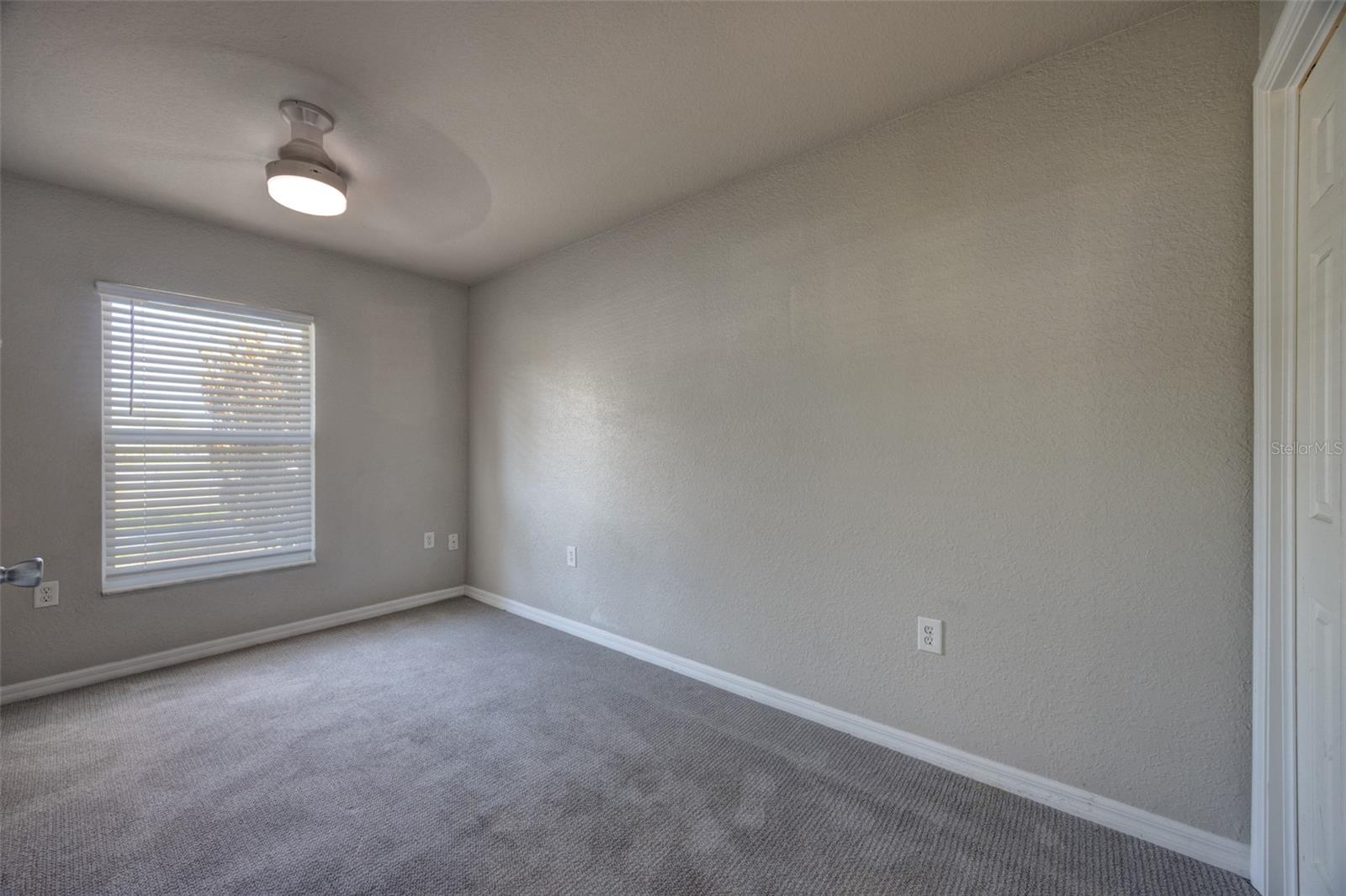 Image 22 of 37 For 569 Sidney Drive