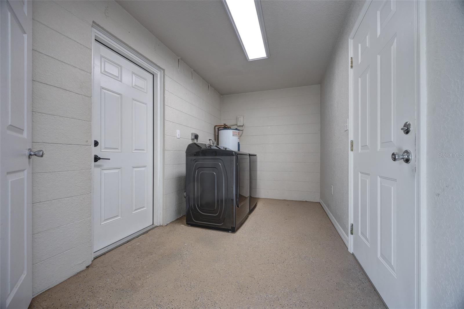 Image 29 of 37 For 569 Sidney Drive