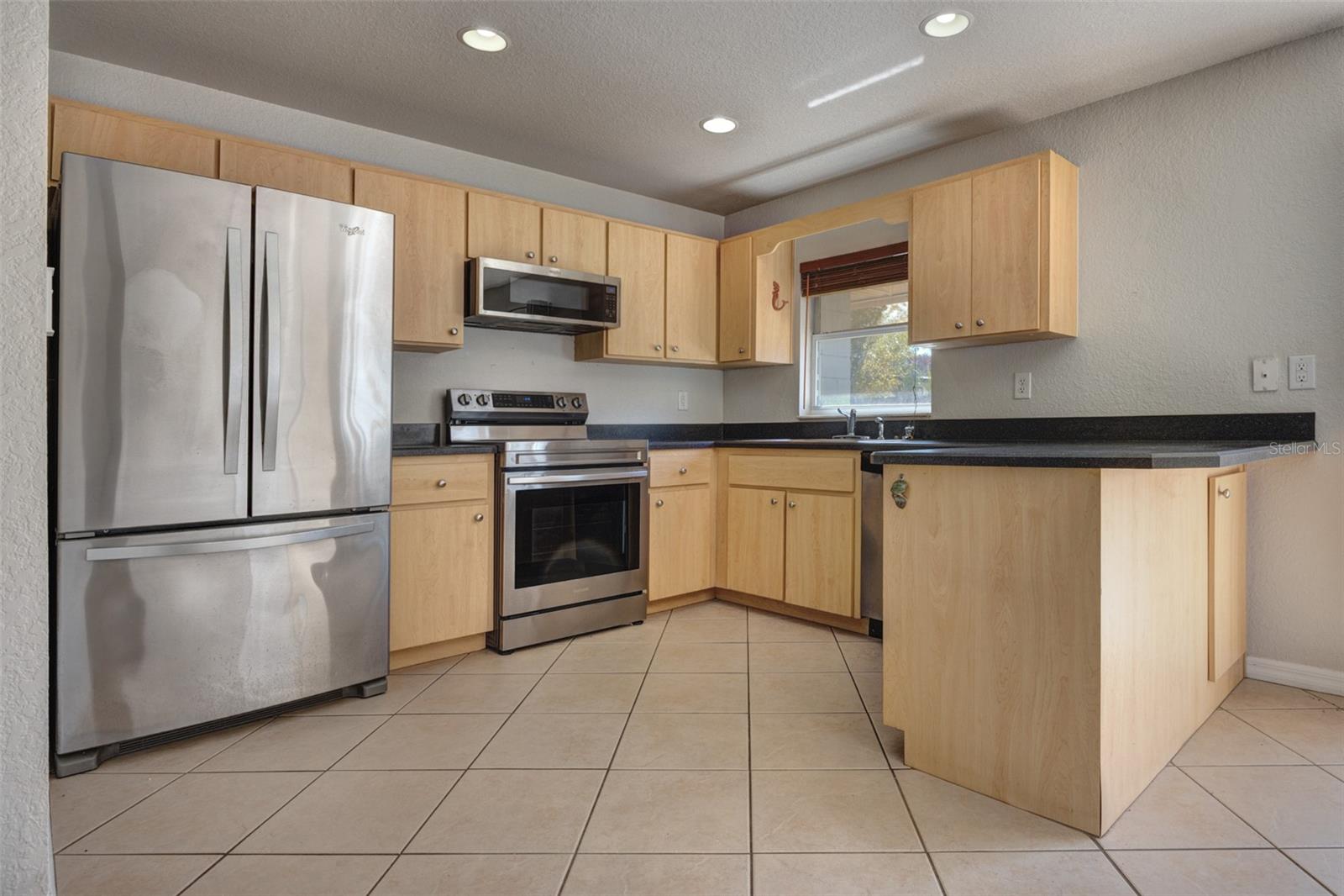 Image 9 of 37 For 569 Sidney Drive