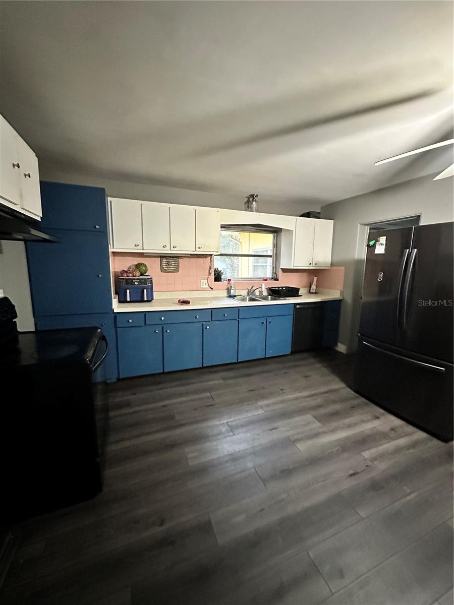 Image 16 of 27 For 424 Hogle Avenue