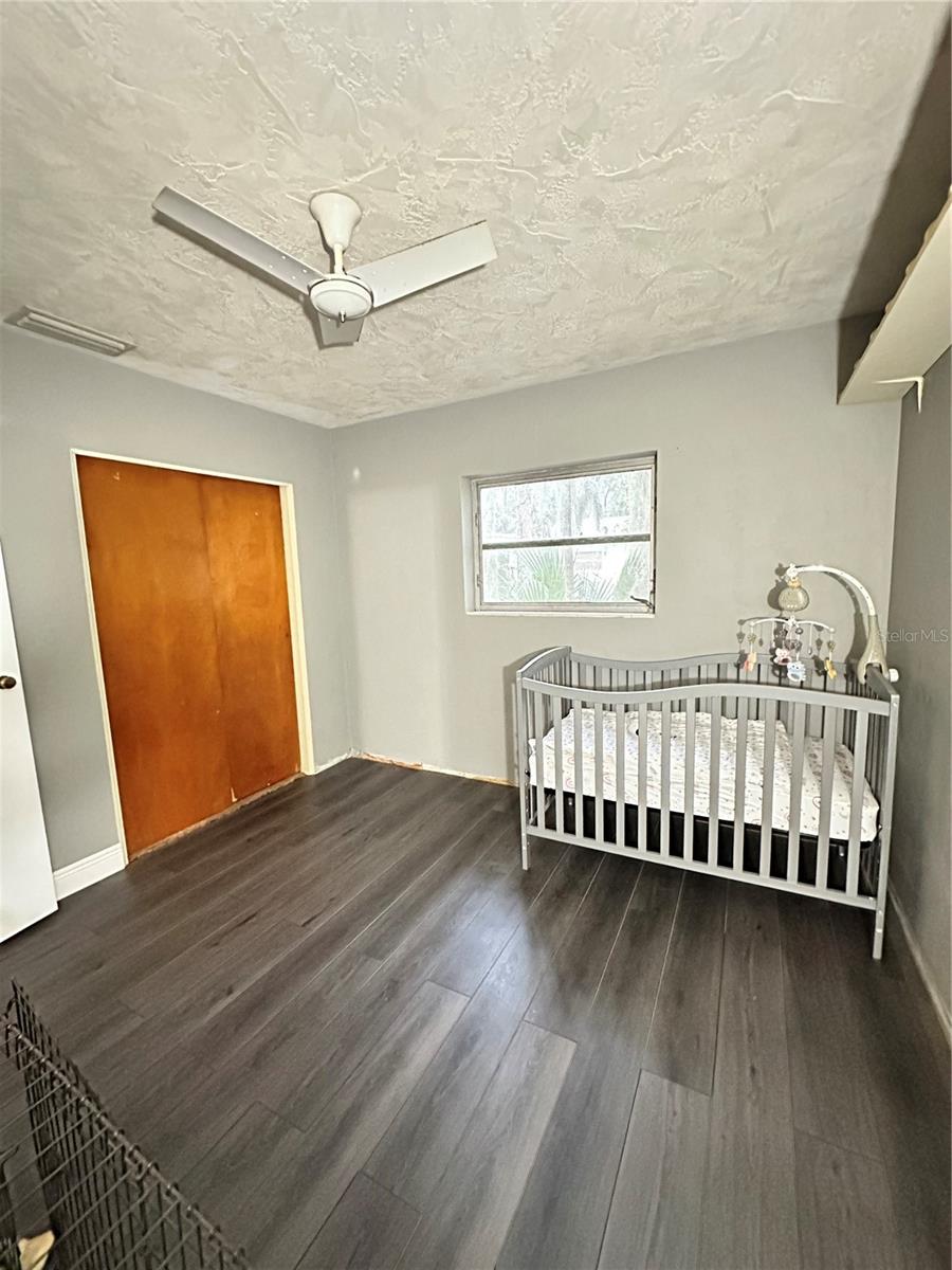 Image 19 of 27 For 424 Hogle Avenue