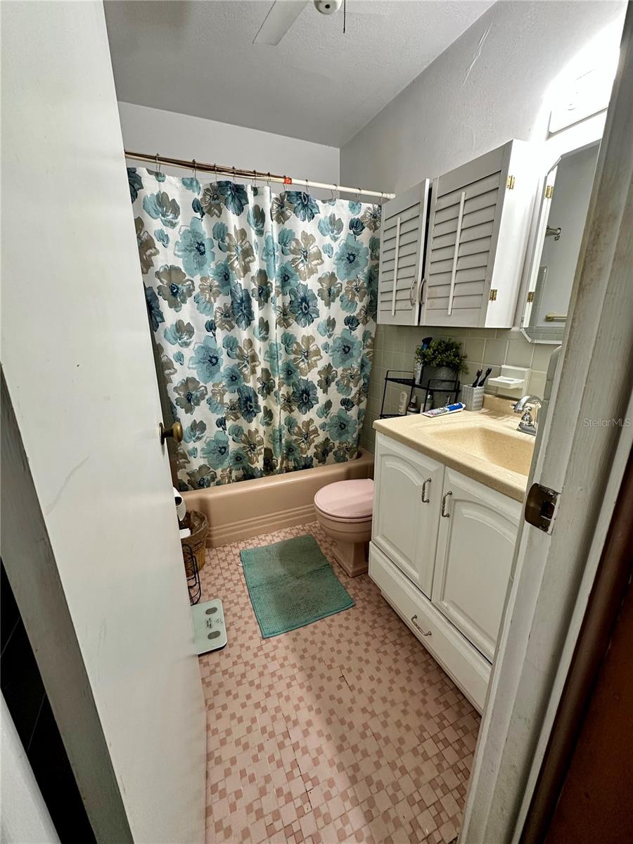 Image 26 of 27 For 424 Hogle Avenue