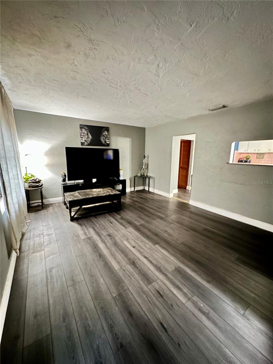 Image 6 of 27 For 424 Hogle Avenue