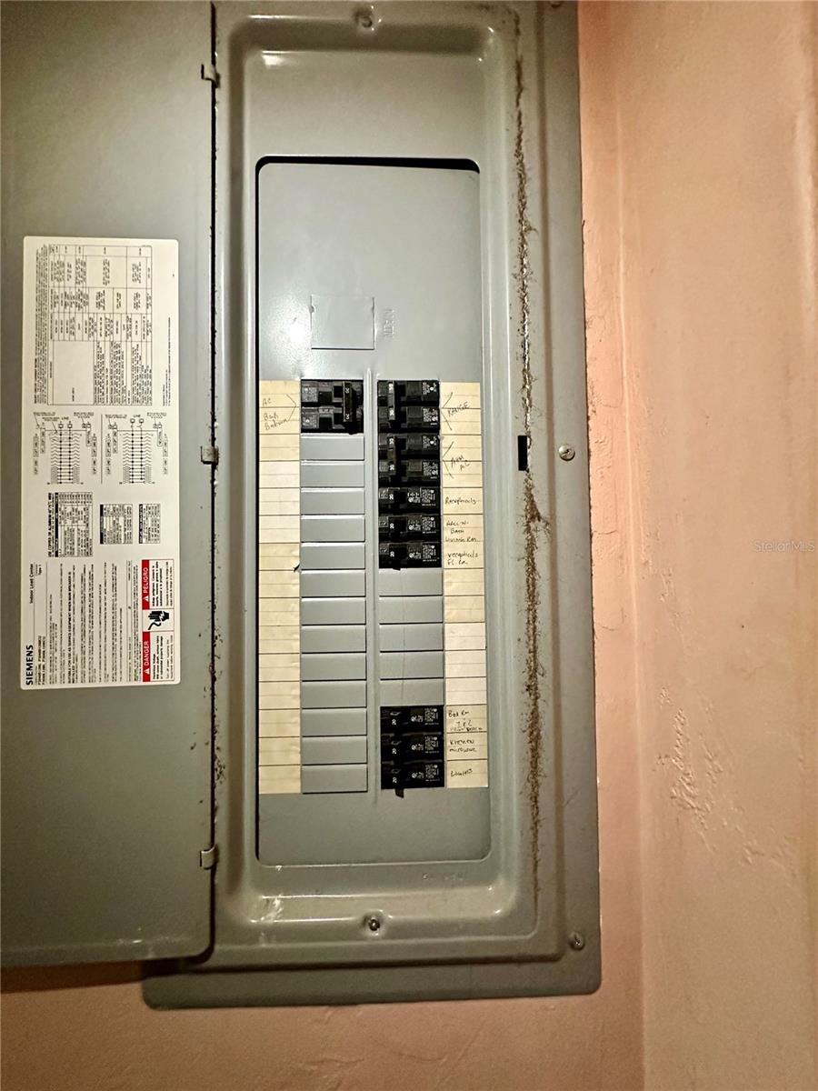 Image 9 of 27 For 424 Hogle Avenue