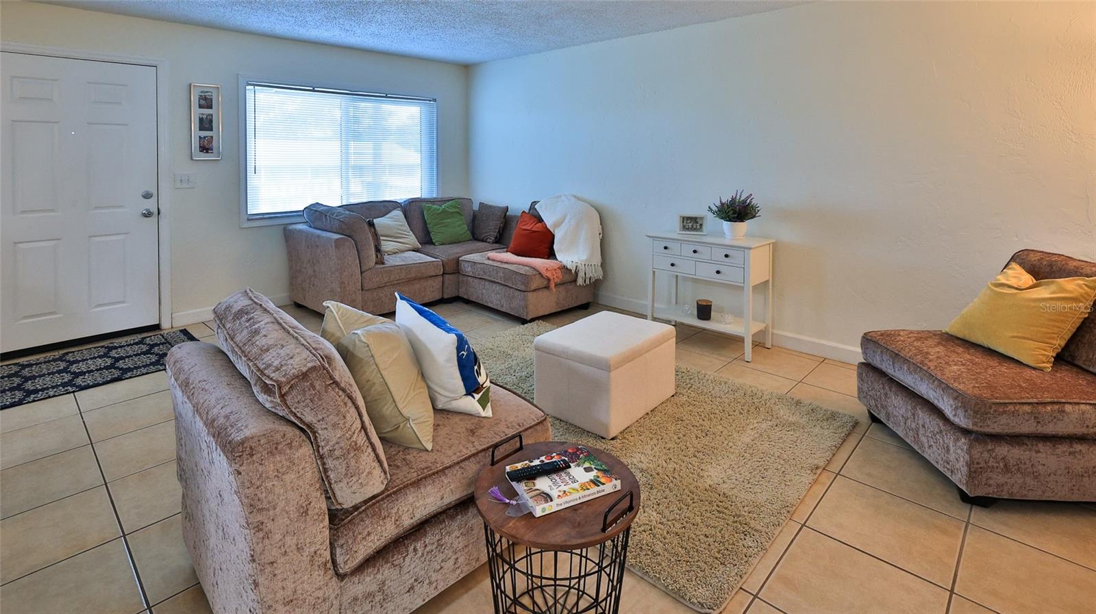 Image 10 of 30 For 411 Halifax Avenue 300