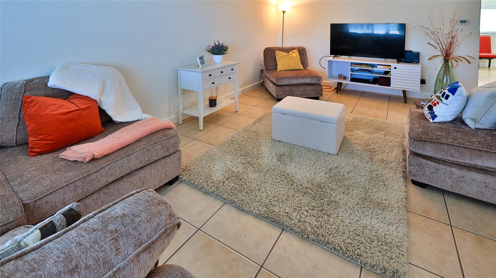 Image 11 of 30 For 411 Halifax Avenue 300