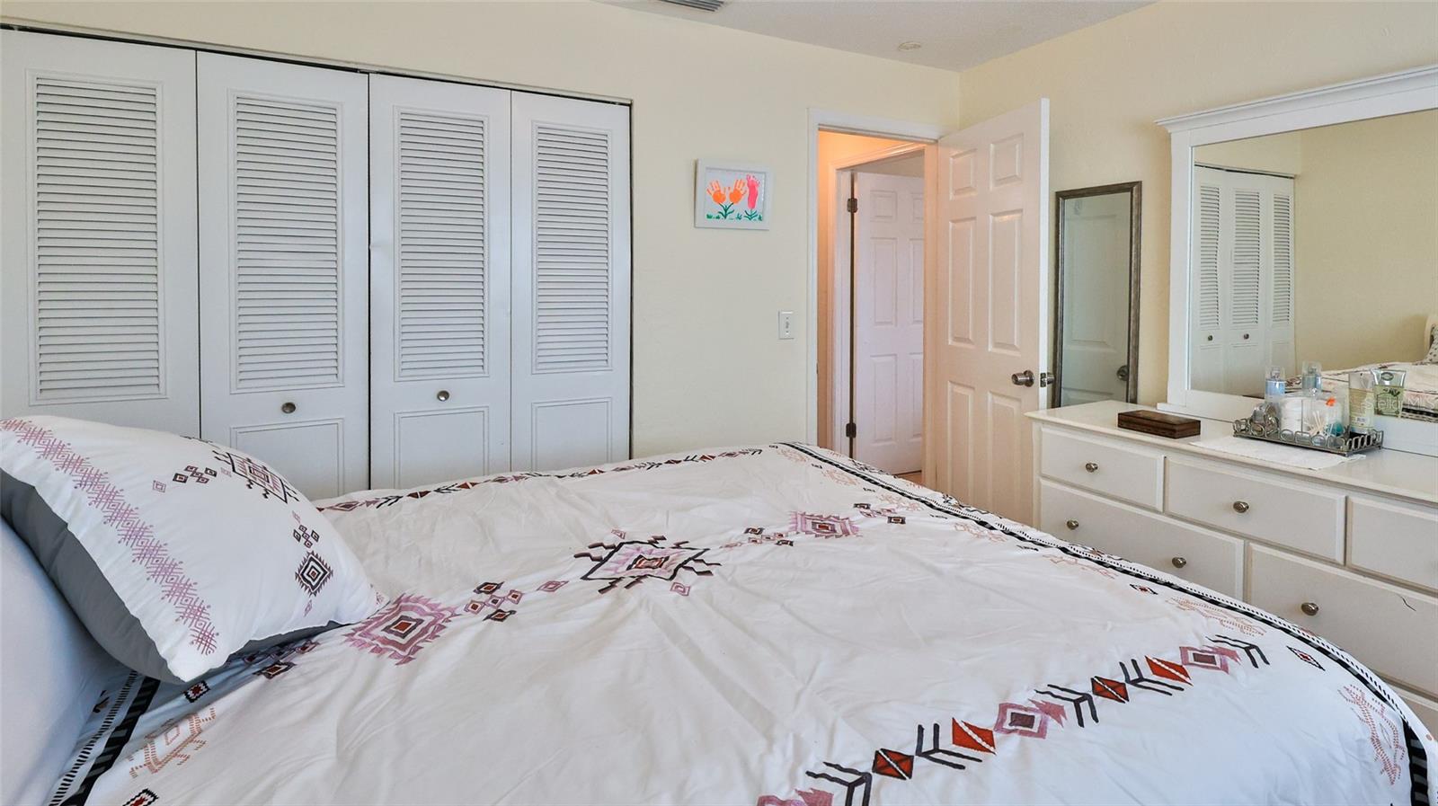 Image 18 of 30 For 411 Halifax Avenue 300