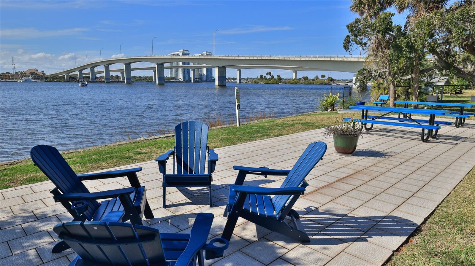 Image 20 of 30 For 411 Halifax Avenue 300