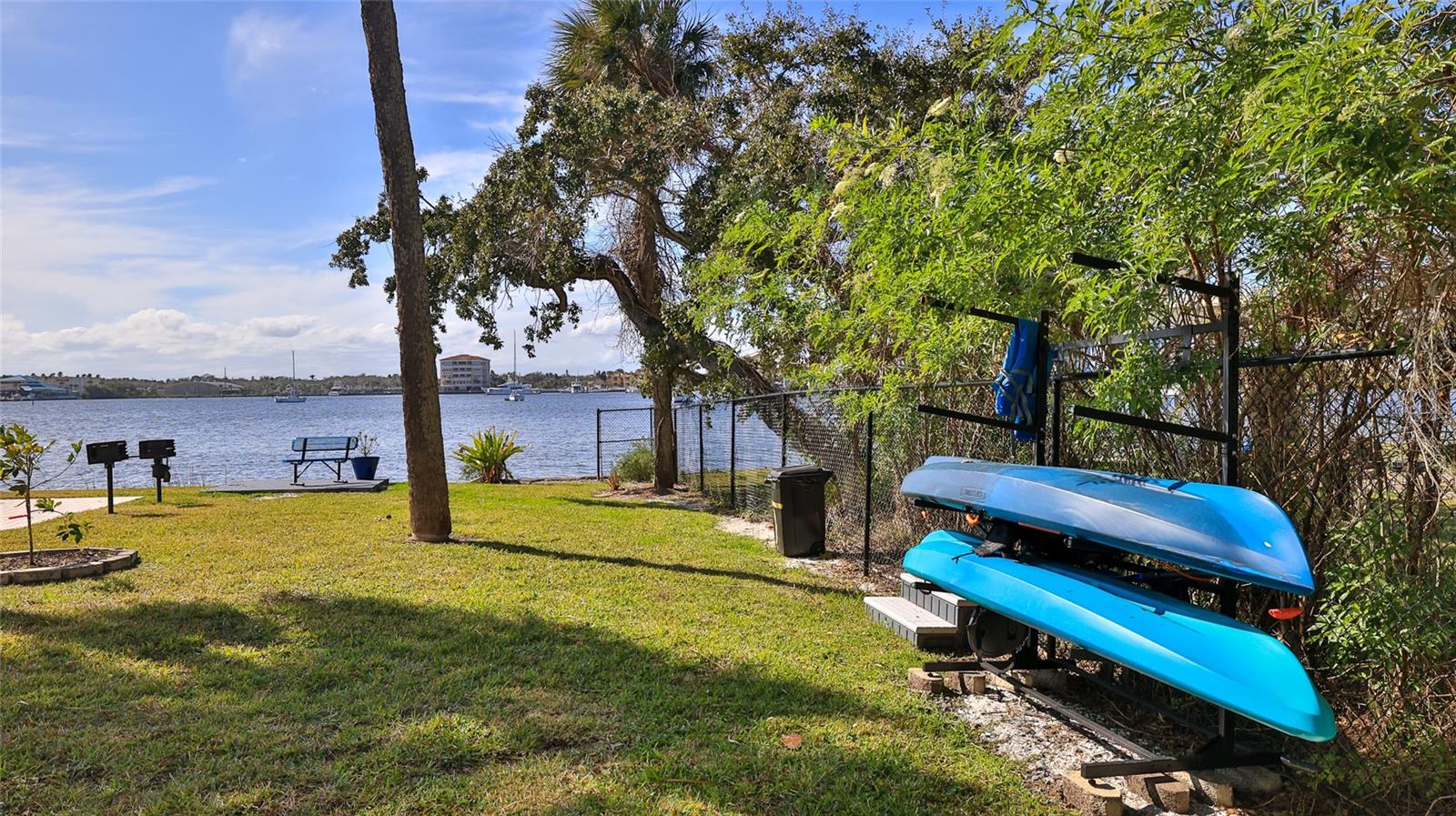 Image 24 of 30 For 411 Halifax Avenue 300