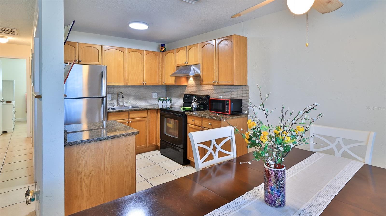 Image 4 of 30 For 411 Halifax Avenue 300