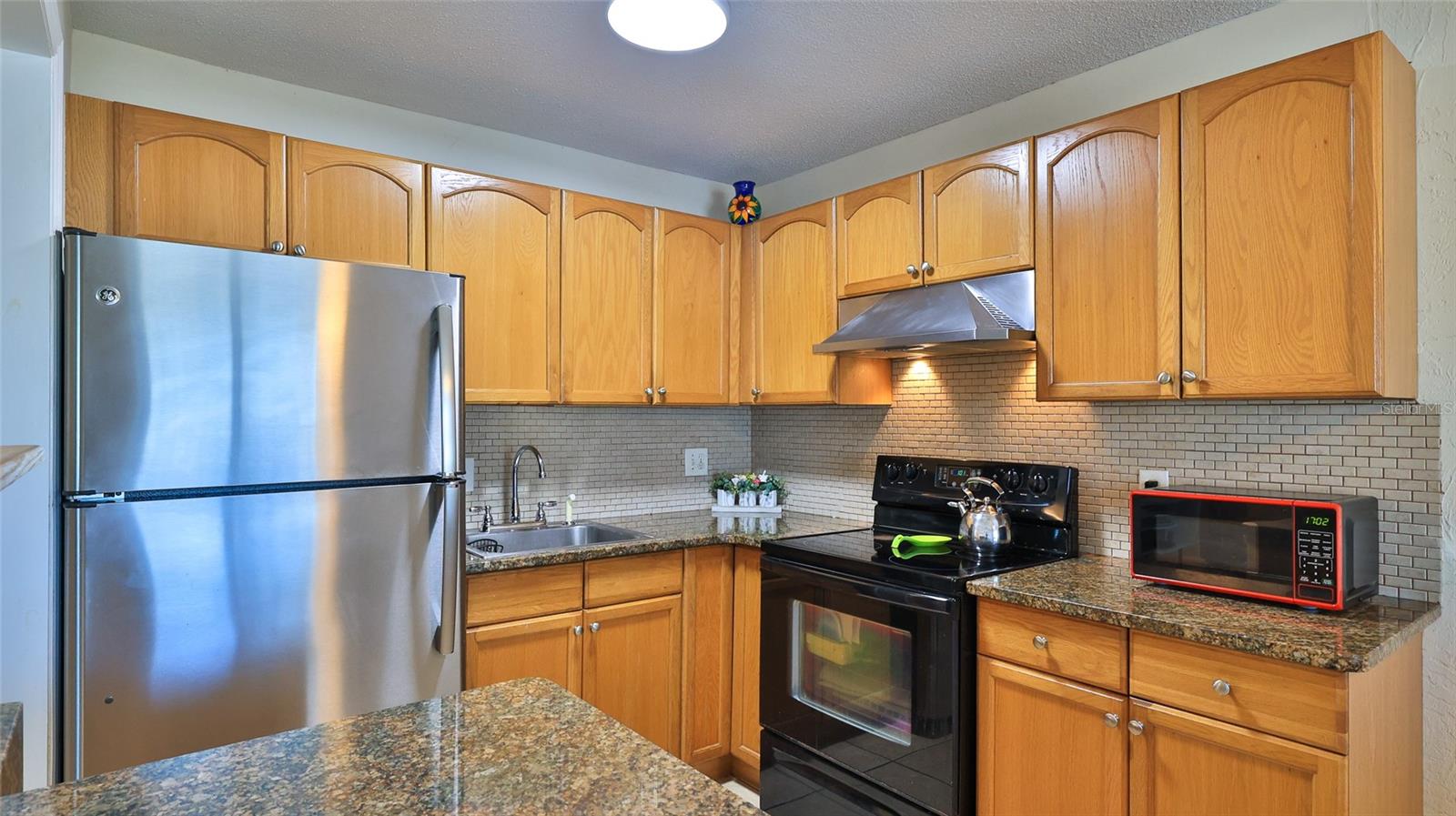 Image 6 of 30 For 411 Halifax Avenue 300