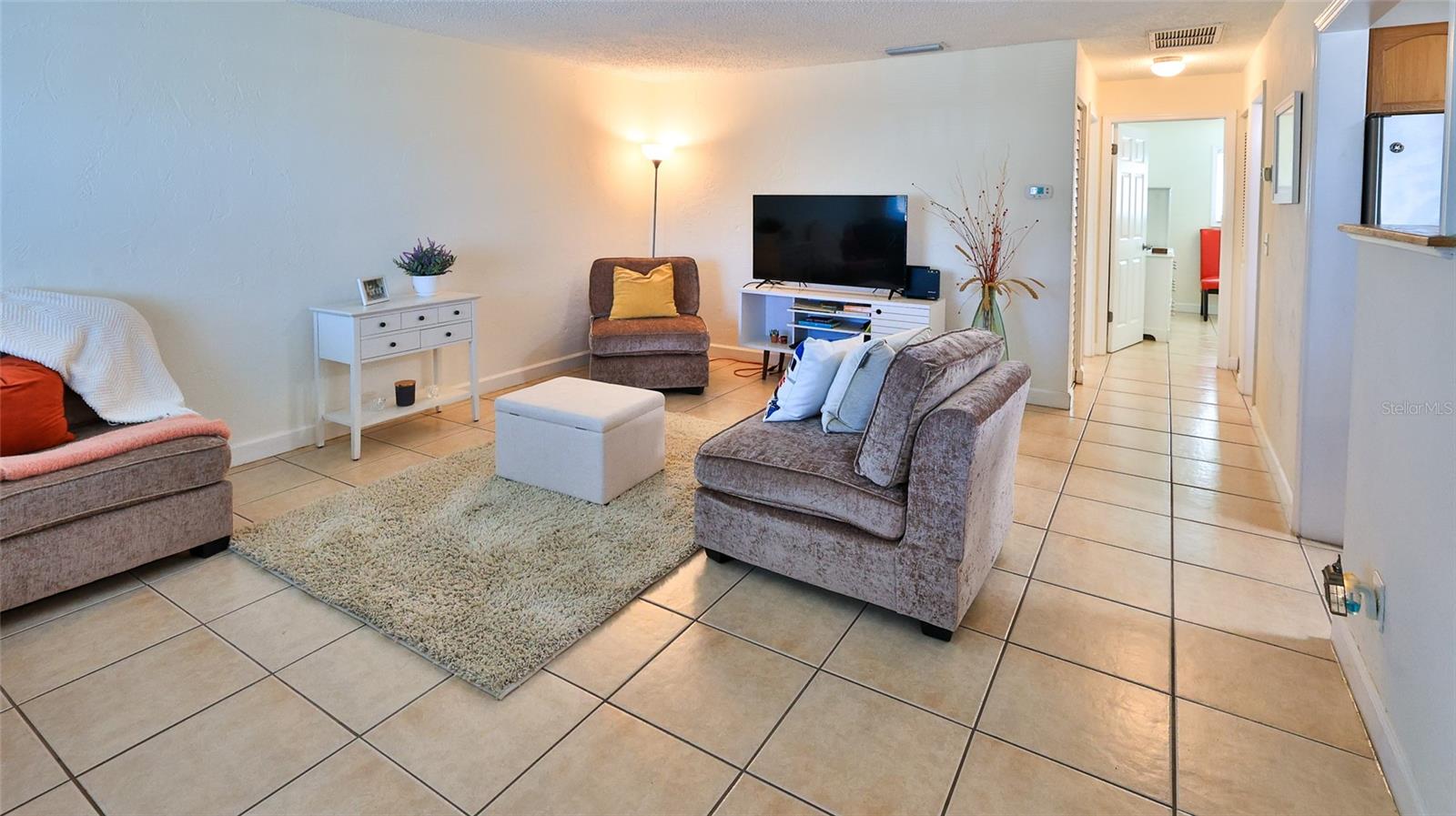 Image 9 of 30 For 411 Halifax Avenue 300