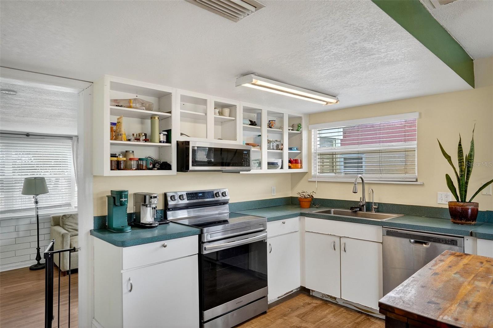 Image 13 of 40 For 235 Daytona Avenue