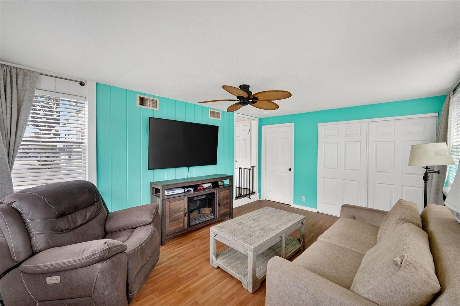 Image 15 of 40 For 235 Daytona Avenue