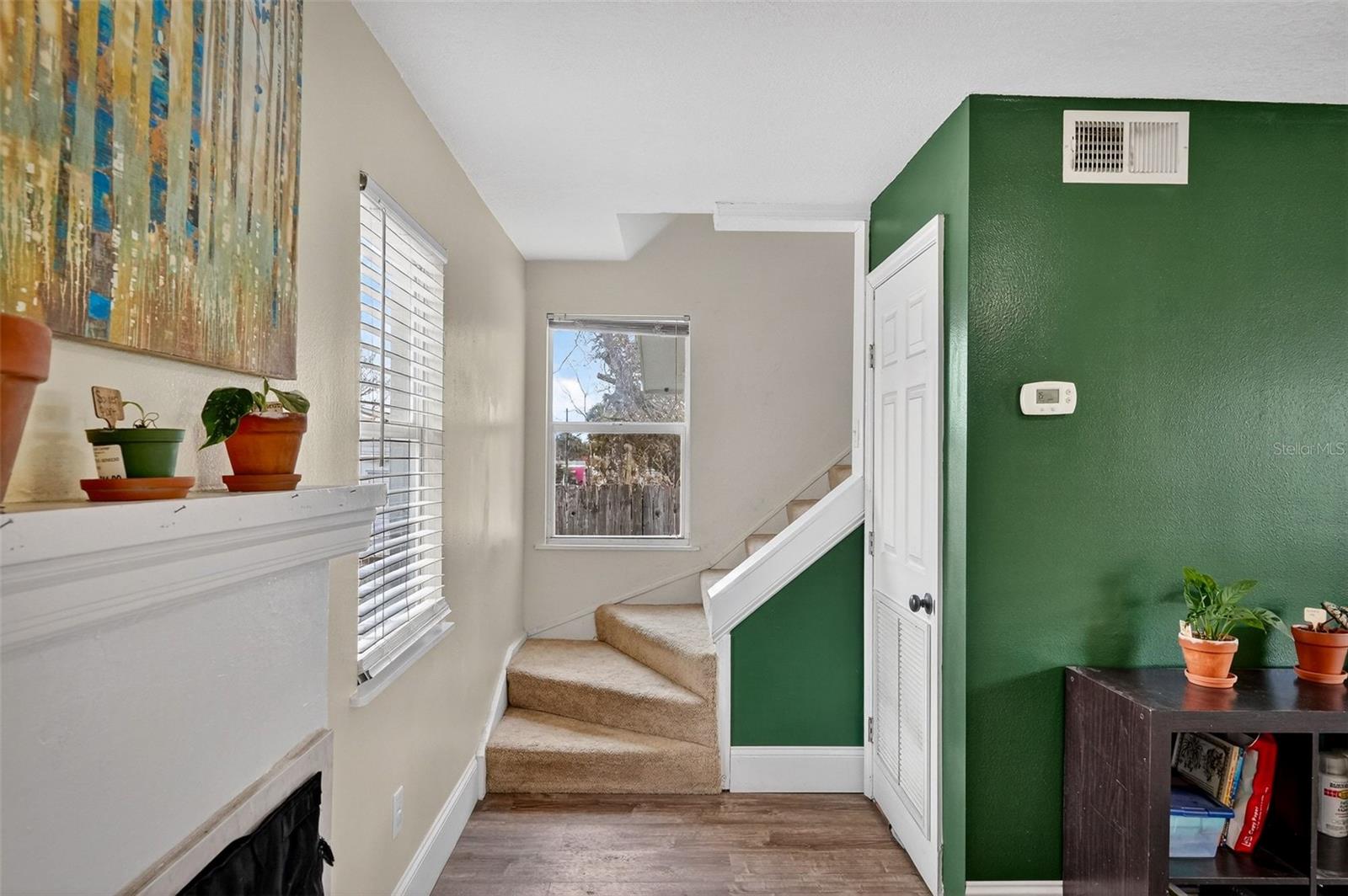 Image 19 of 40 For 235 Daytona Avenue
