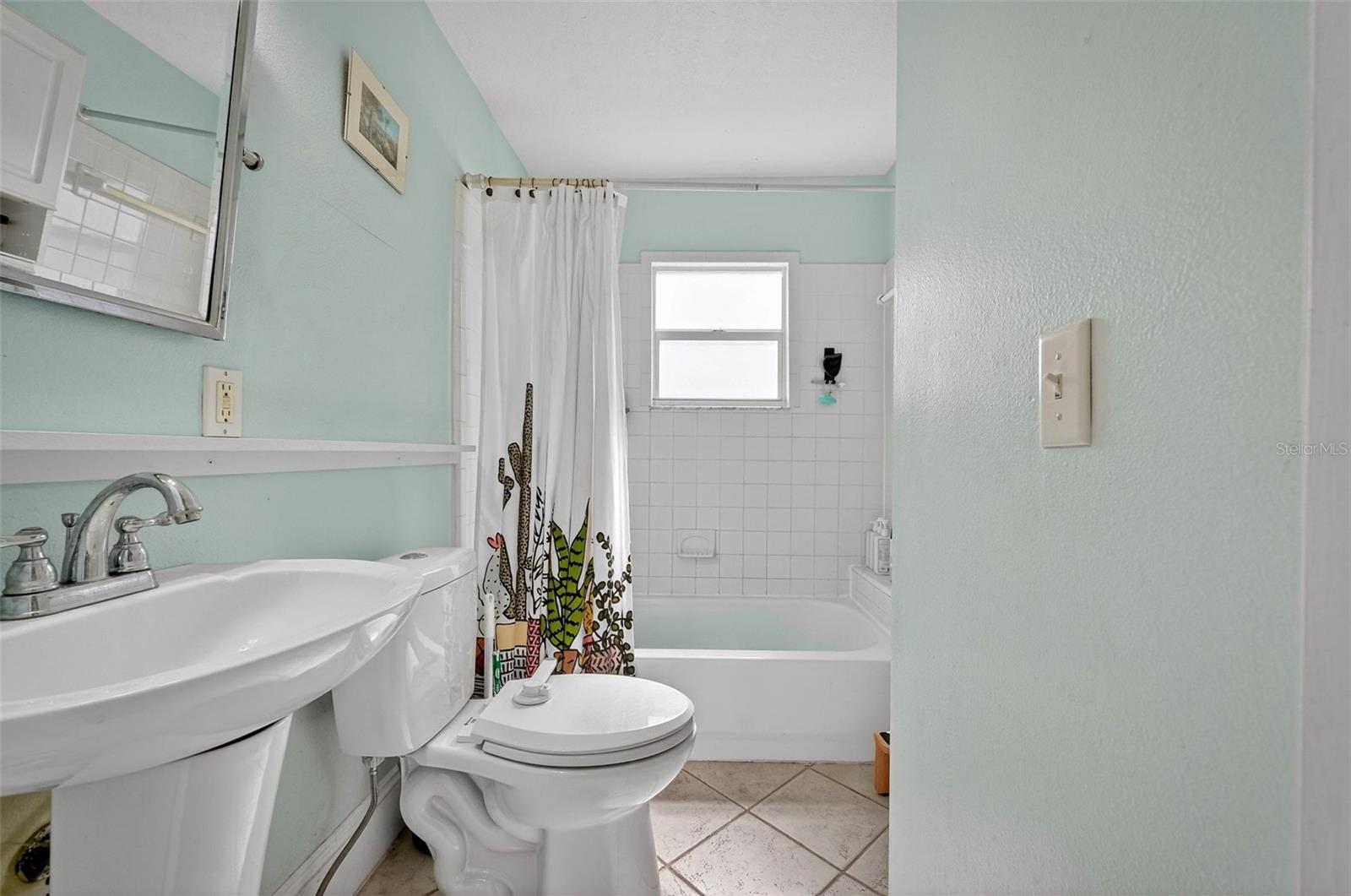 Image 21 of 40 For 235 Daytona Avenue