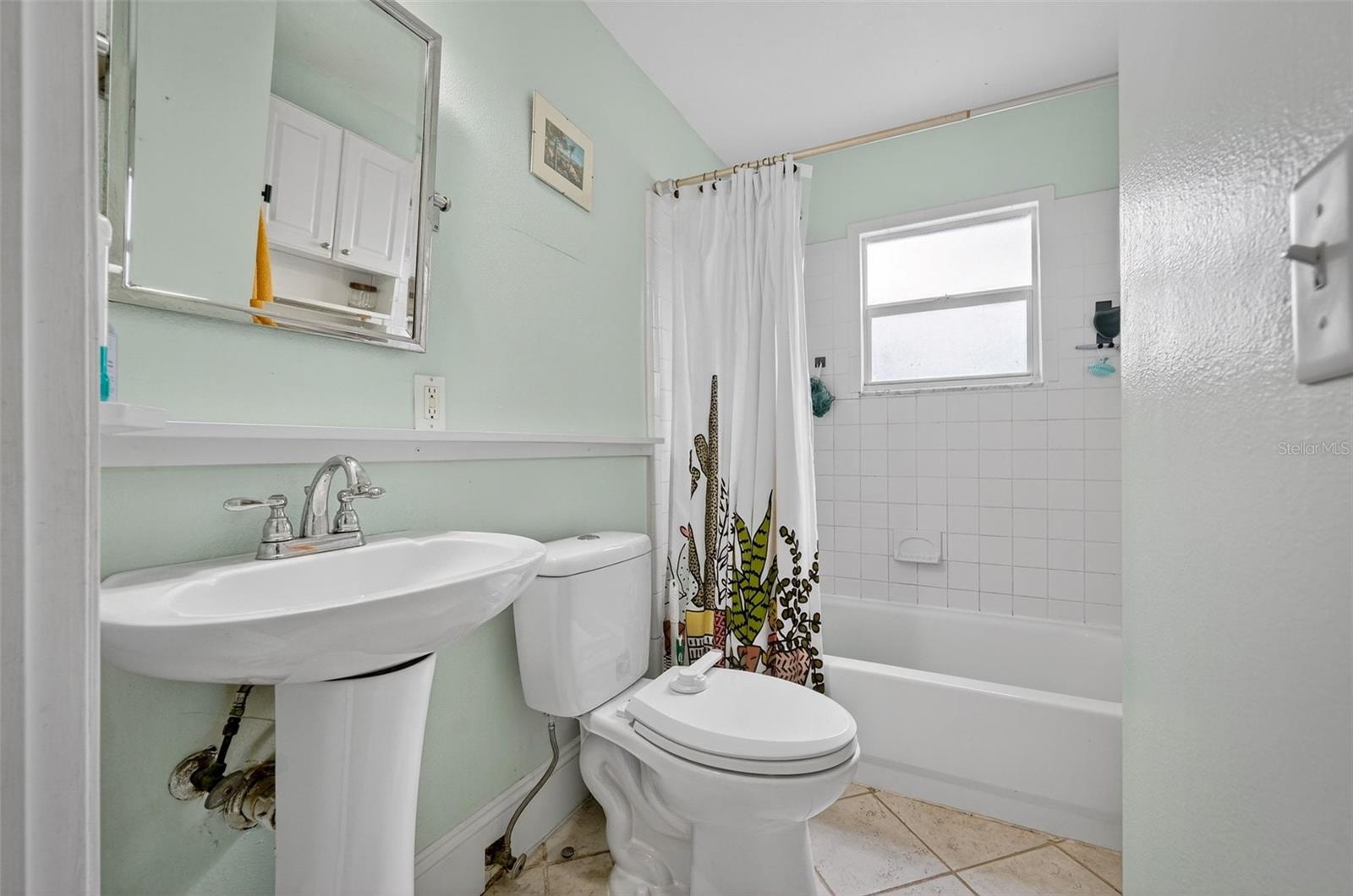 Image 22 of 40 For 235 Daytona Avenue