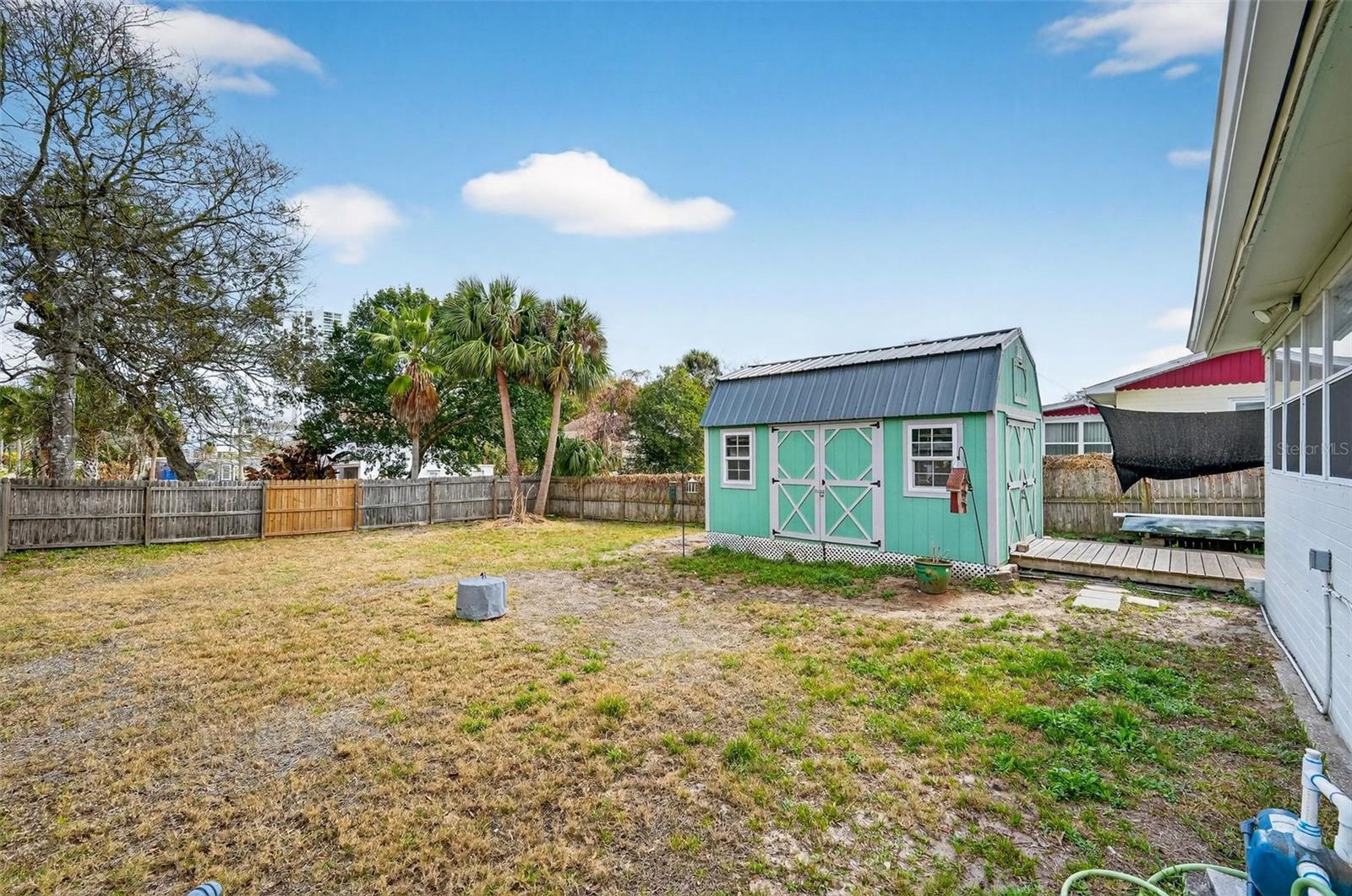 Image 33 of 40 For 235 Daytona Avenue