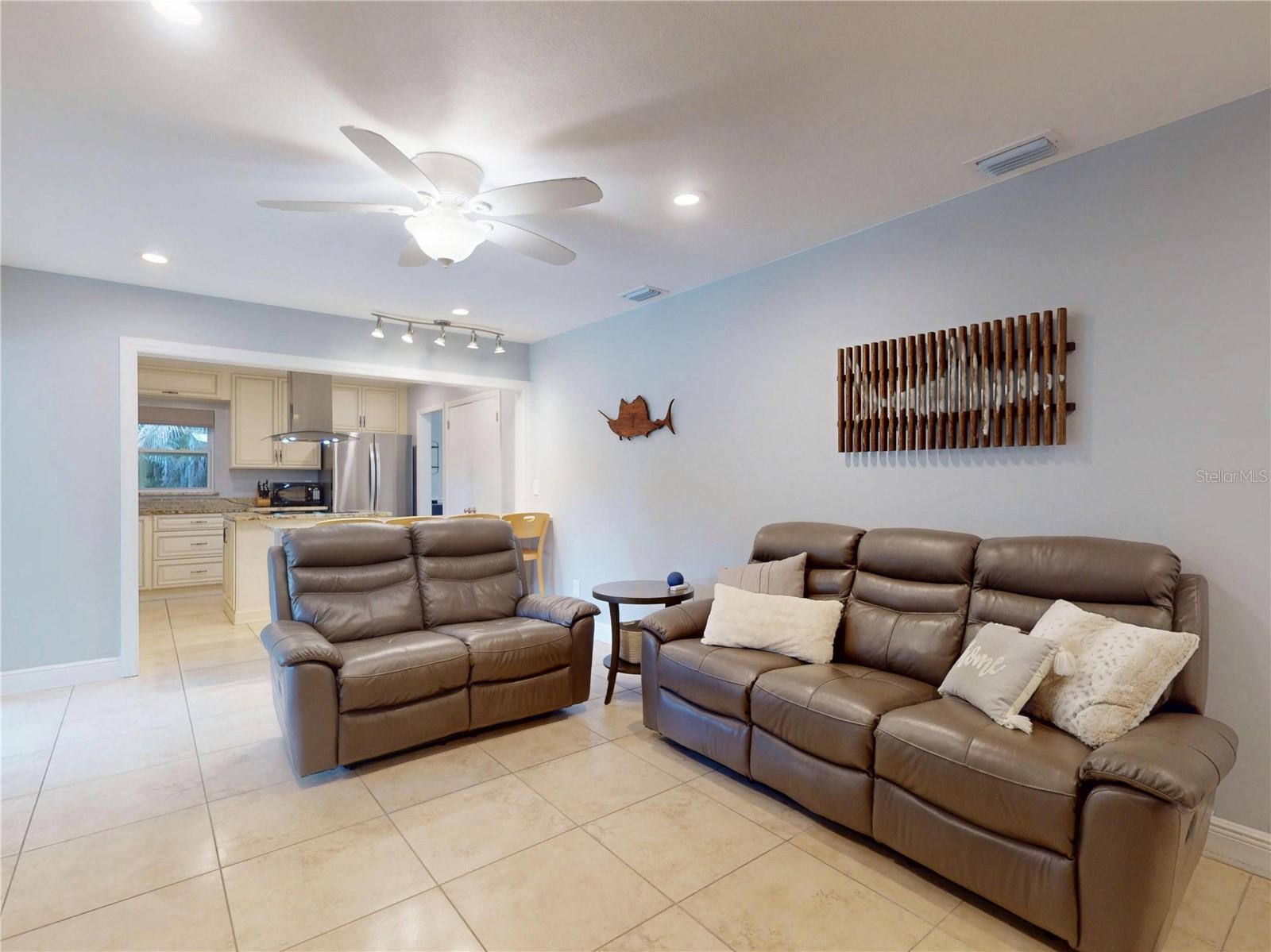 Image 26 of 49 For 303 Hermits Trail