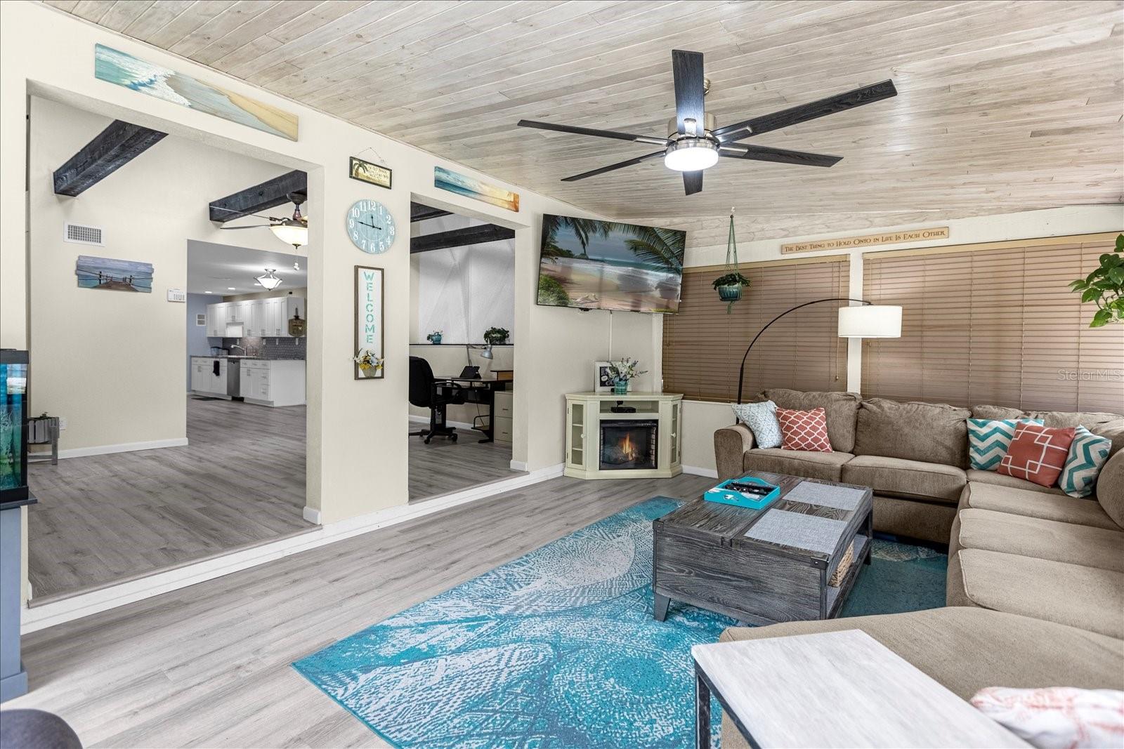 Image 18 of 67 For 3660 Grand Avenue