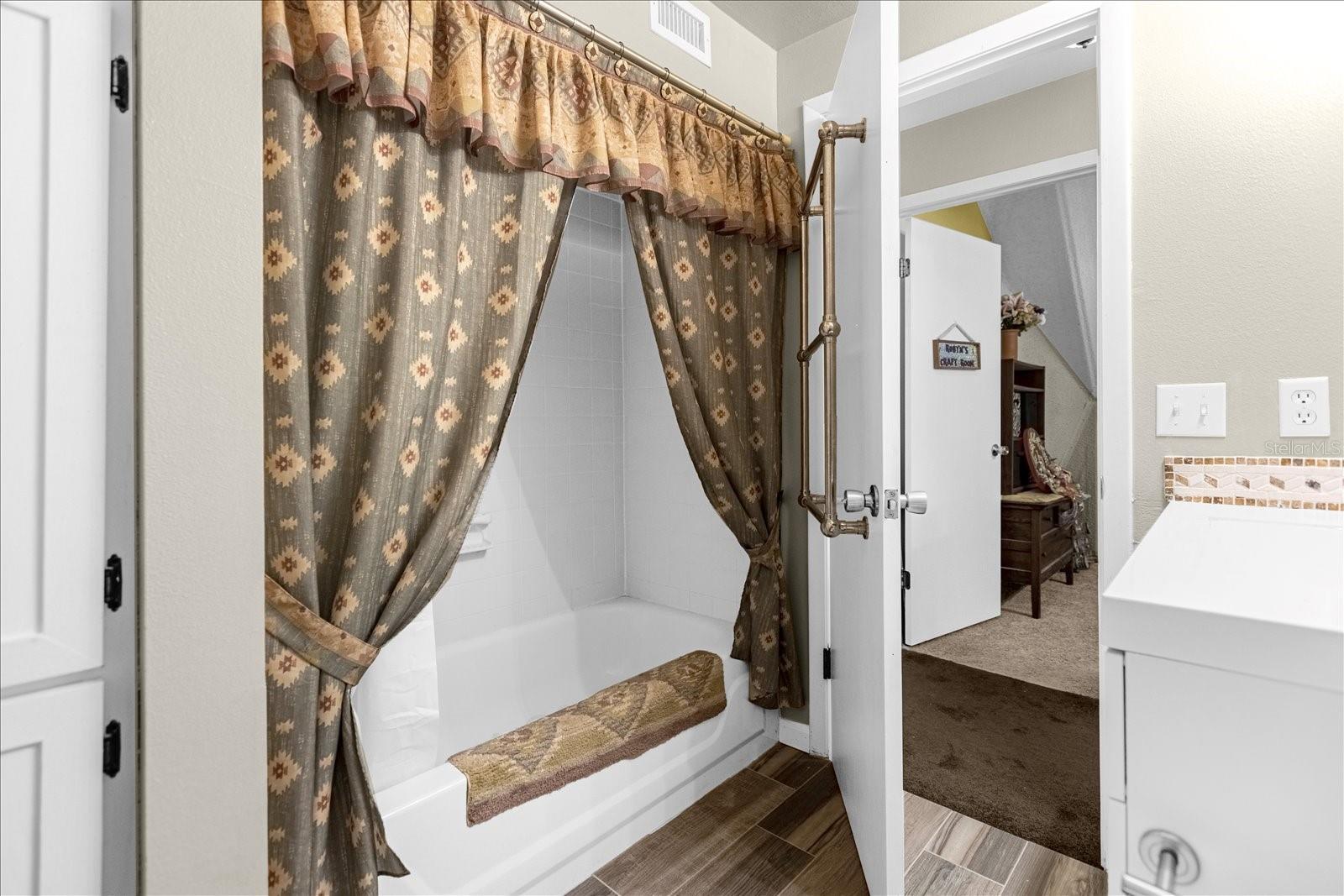 Image 36 of 67 For 3660 Grand Avenue