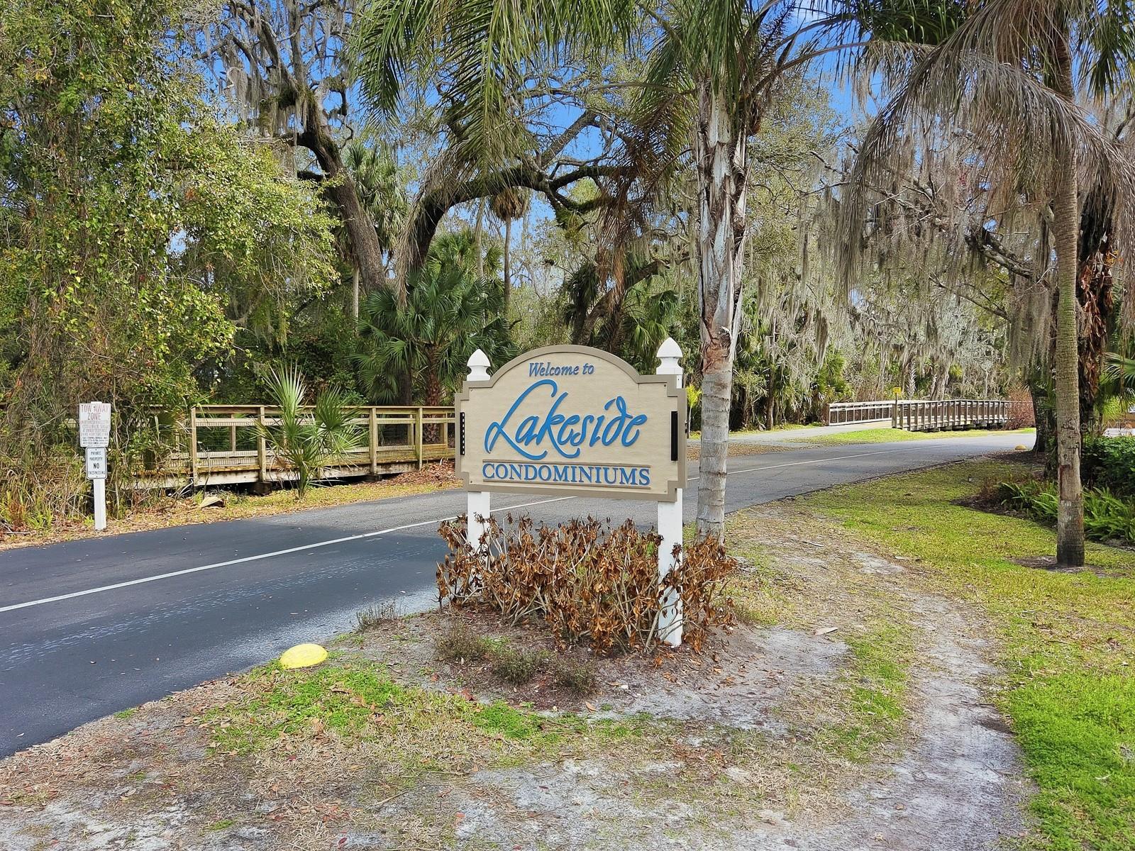 Image 19 of 31 For 120 Hibiscus Woods Court 3b