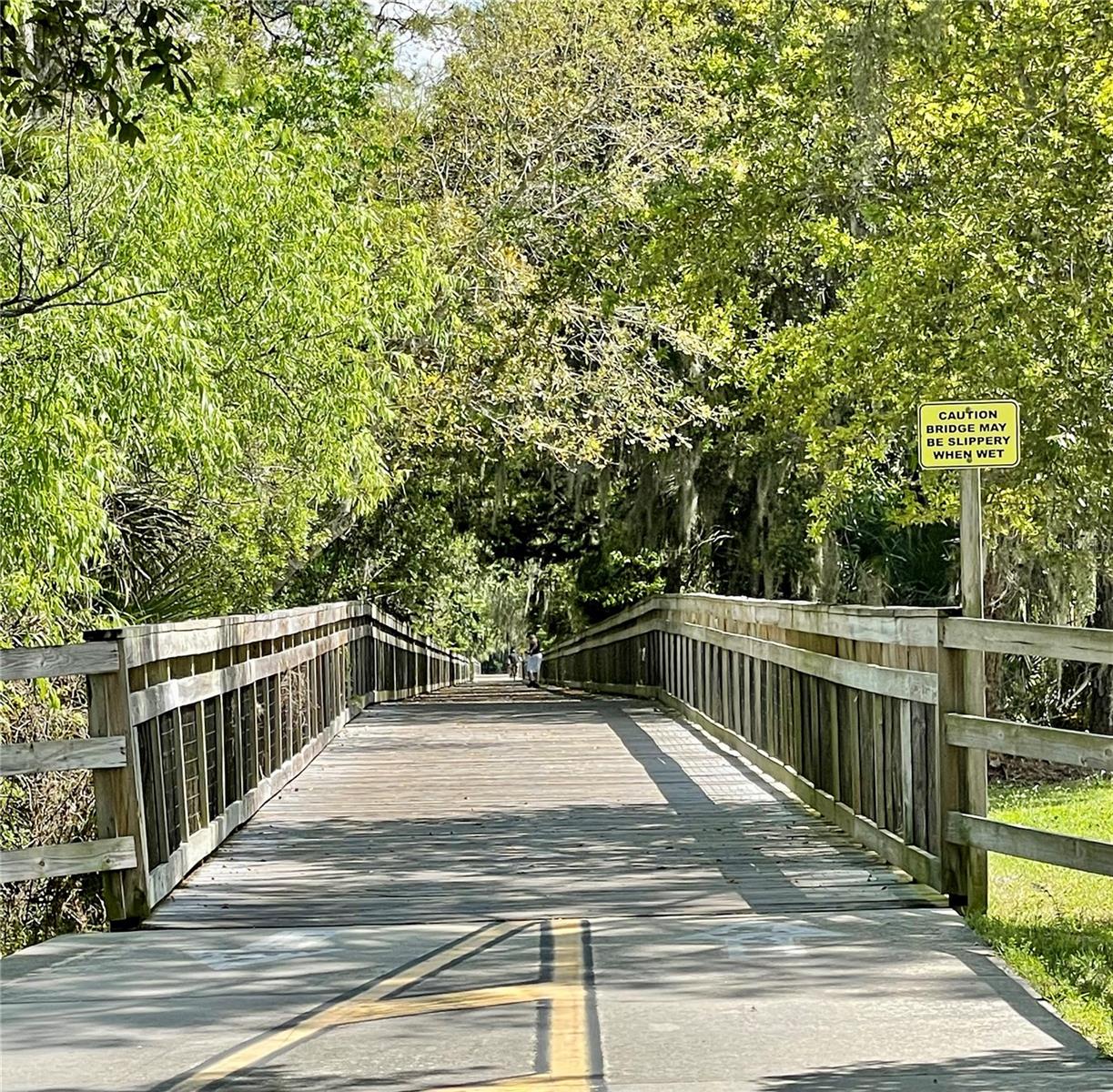 Image 21 of 31 For 120 Hibiscus Woods Court 3b