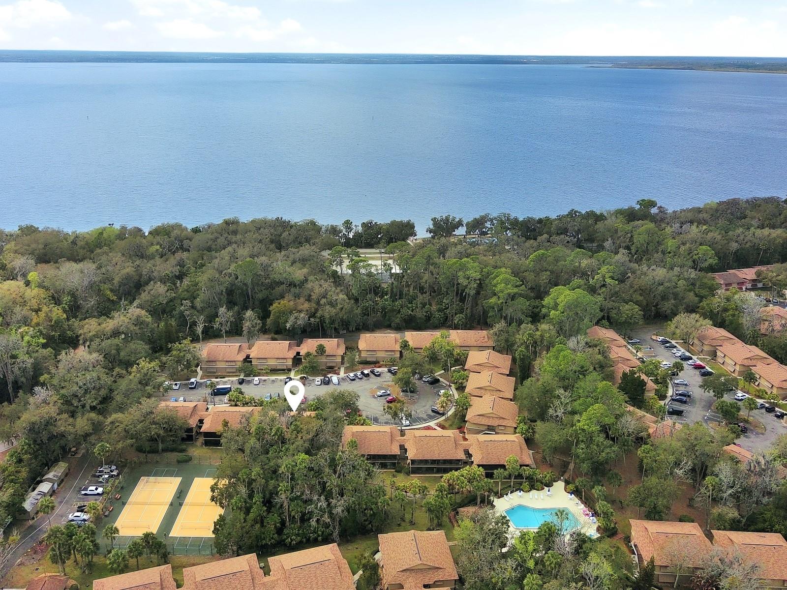 Image 29 of 31 For 120 Hibiscus Woods Court 3b