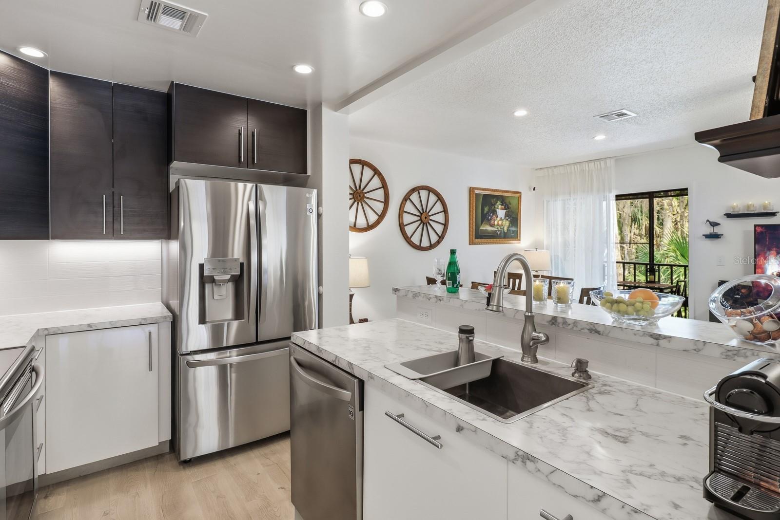 Image 3 of 31 For 120 Hibiscus Woods Court 3b