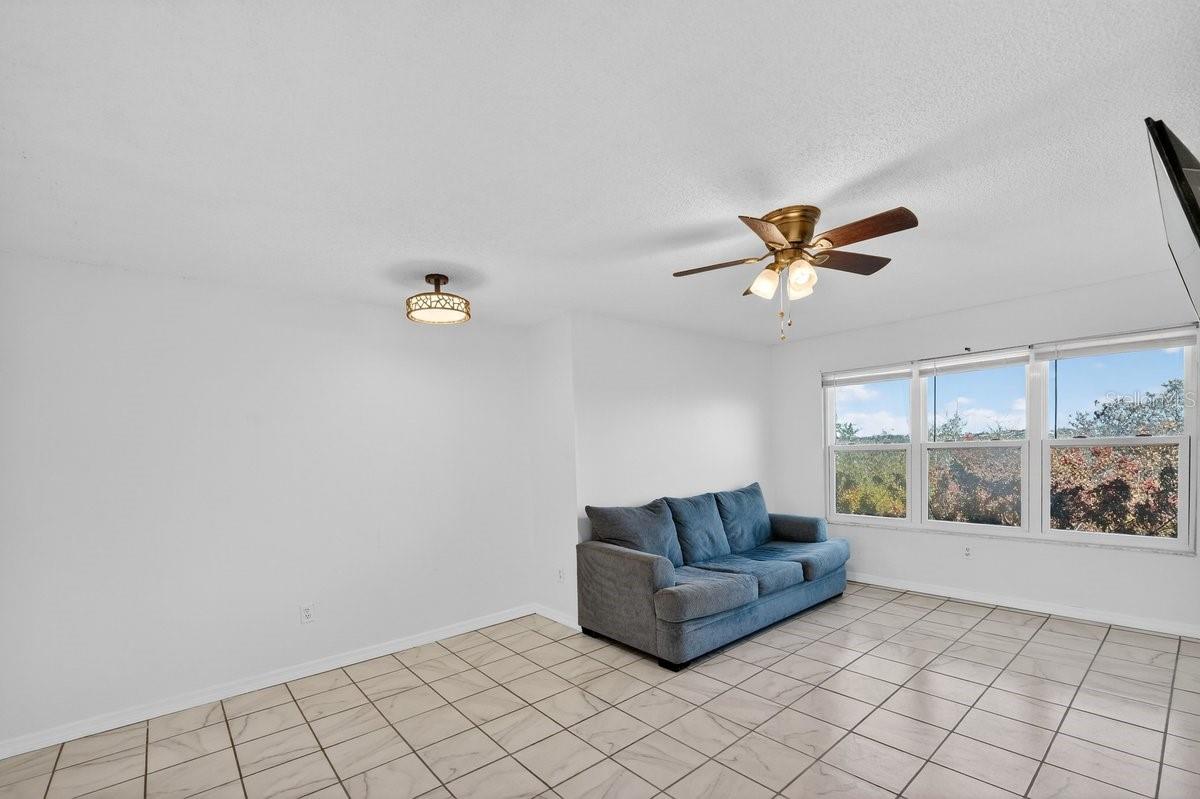 Image 11 of 70 For 1401 Palmetto Avenue 806