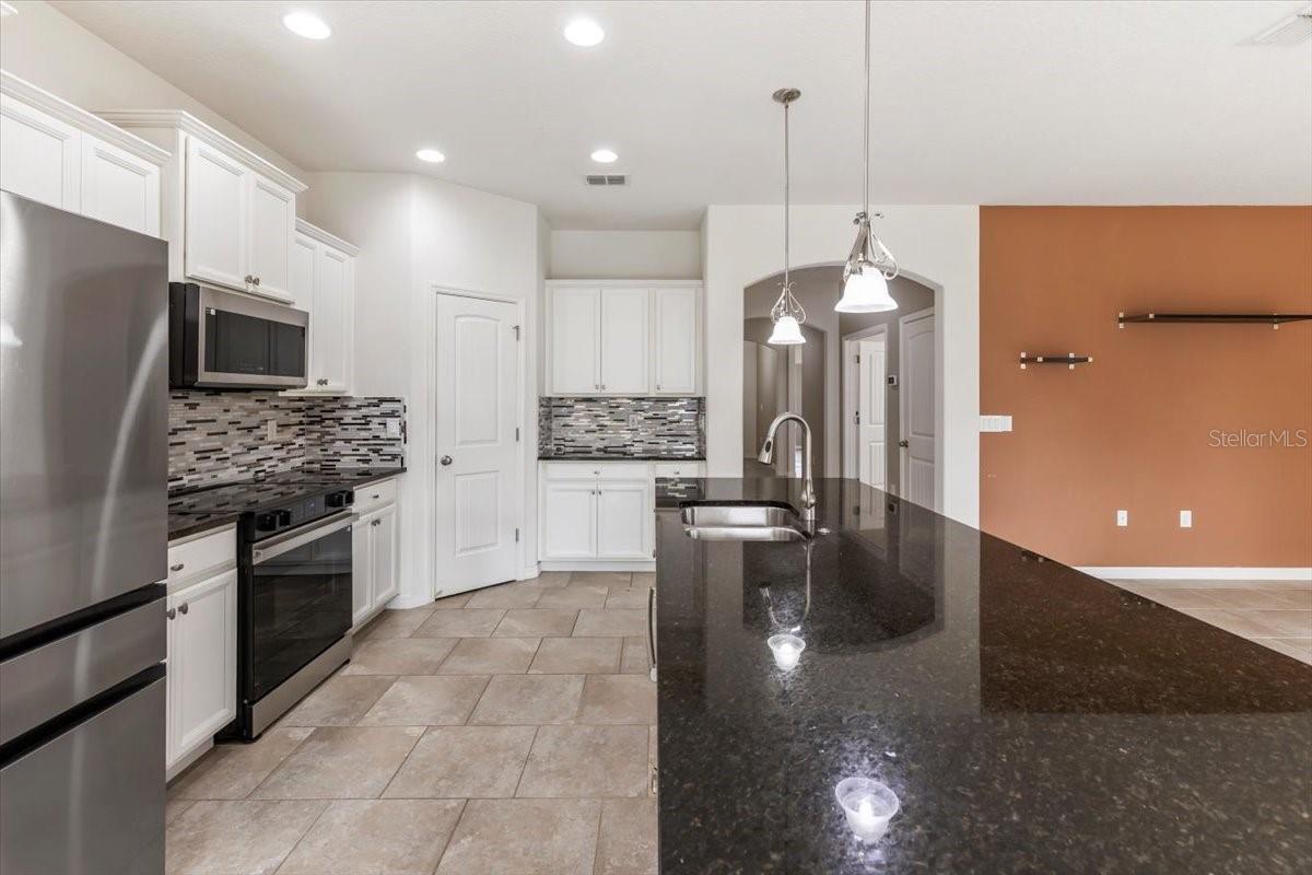 Image 11 of 62 For 205 Birkdale Drive