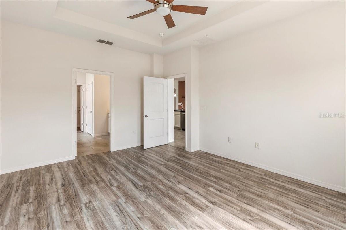 Image 20 of 62 For 205 Birkdale Drive