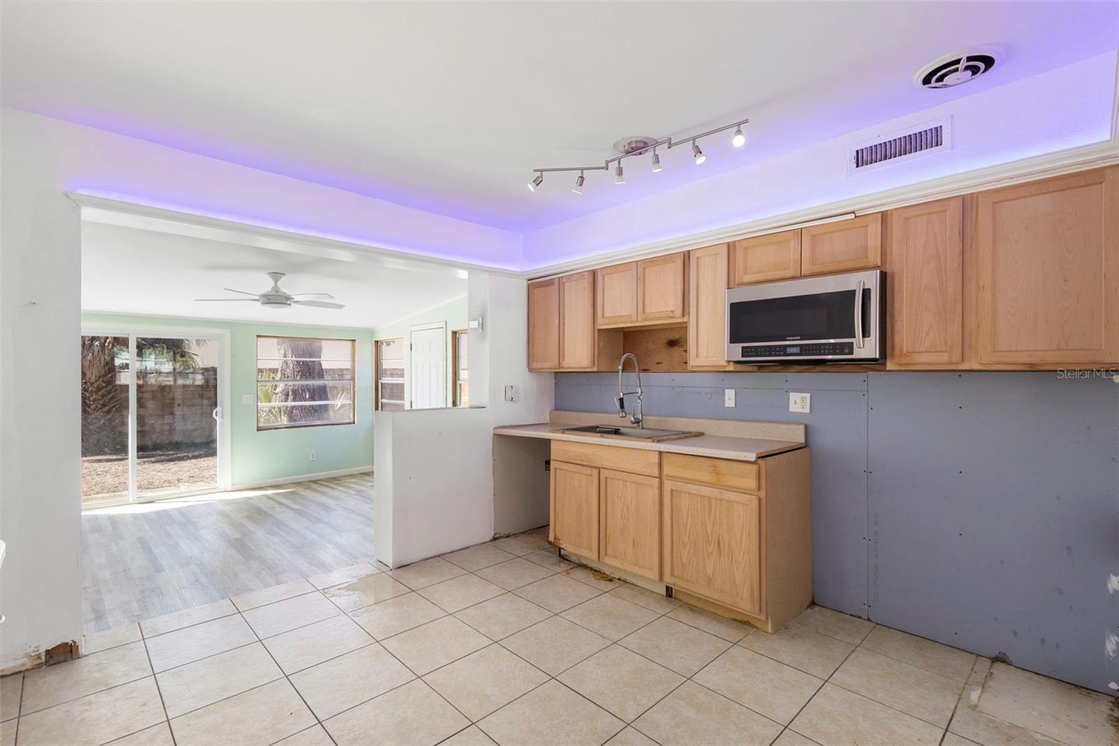 Image 14 of 37 For 1536 Espanola Avenue