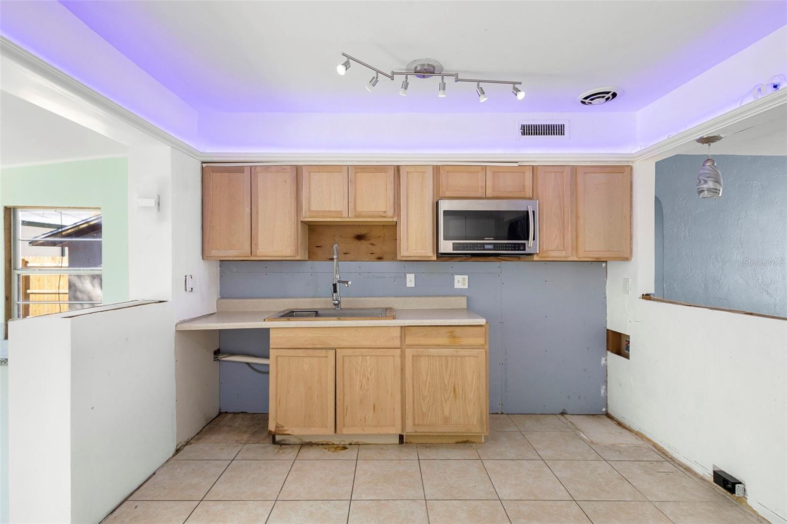 Image 17 of 37 For 1536 Espanola Avenue