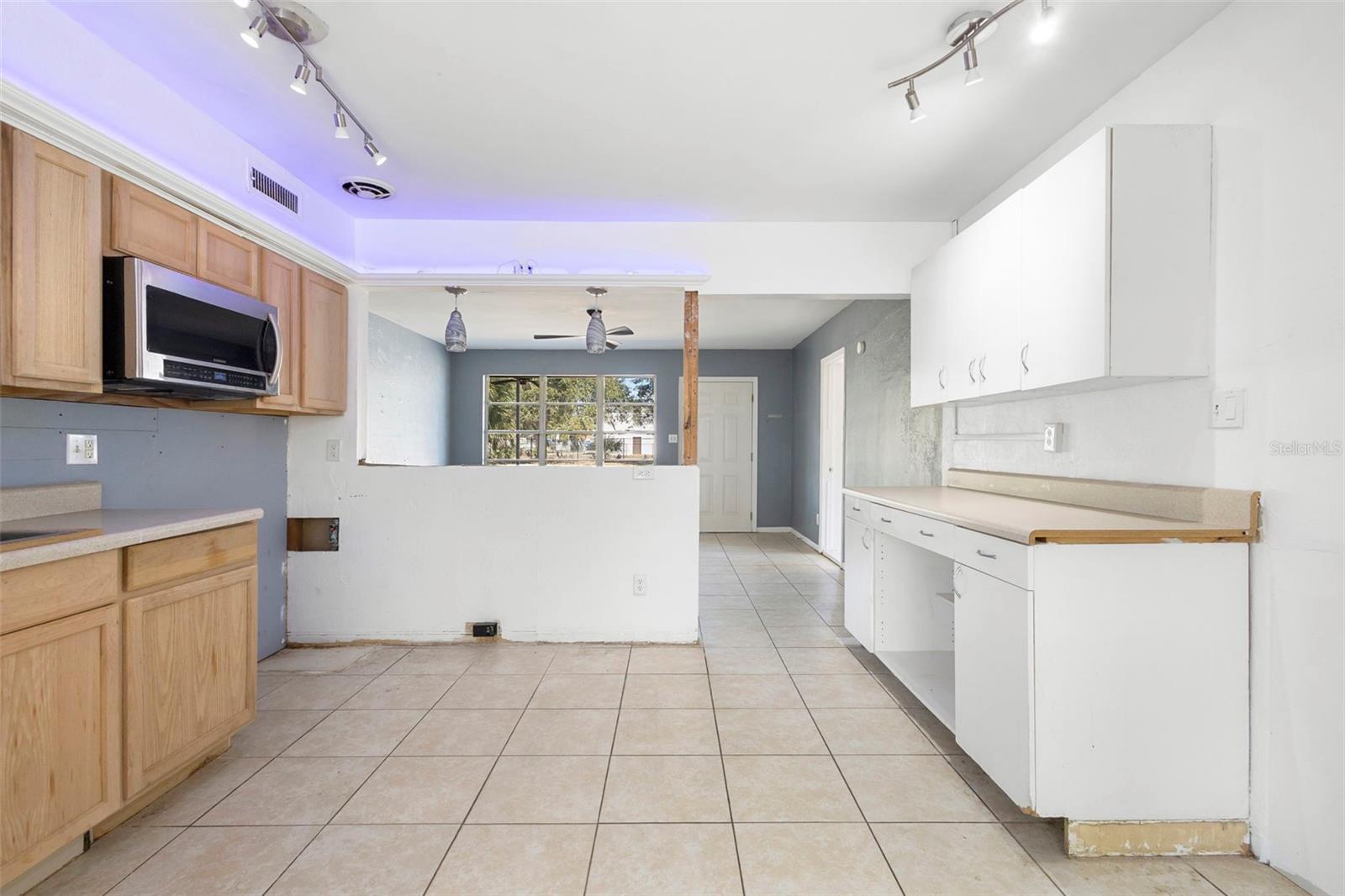 Image 18 of 37 For 1536 Espanola Avenue