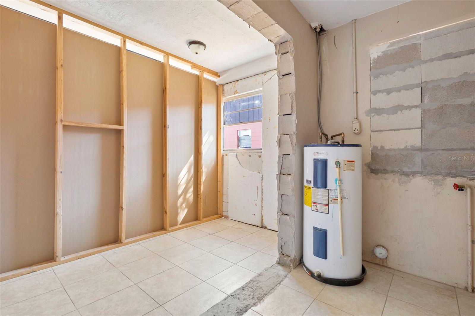 Image 25 of 37 For 1536 Espanola Avenue