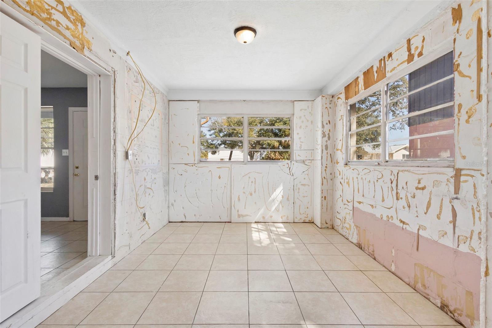 Image 27 of 37 For 1536 Espanola Avenue