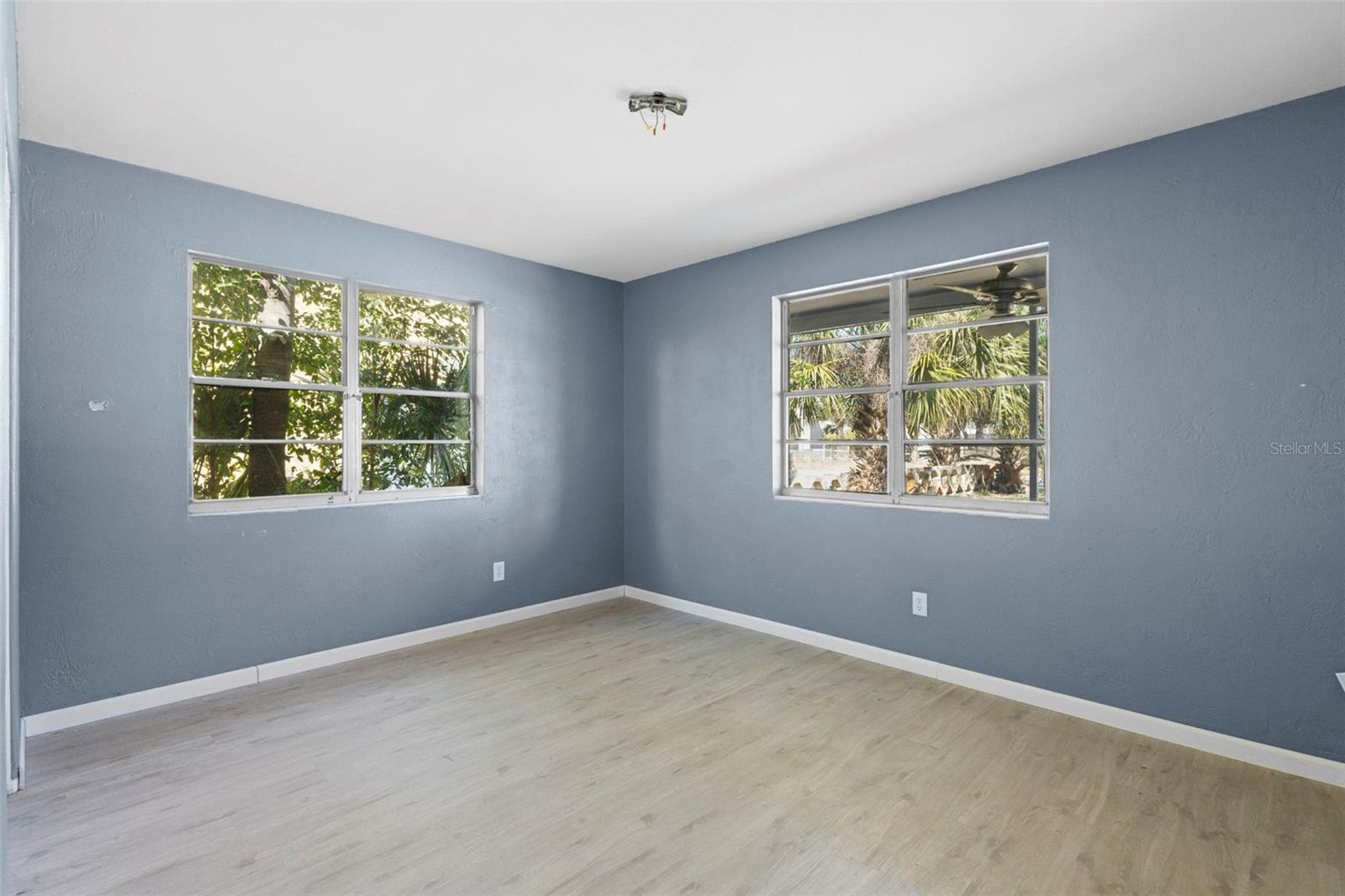 Image 33 of 37 For 1536 Espanola Avenue