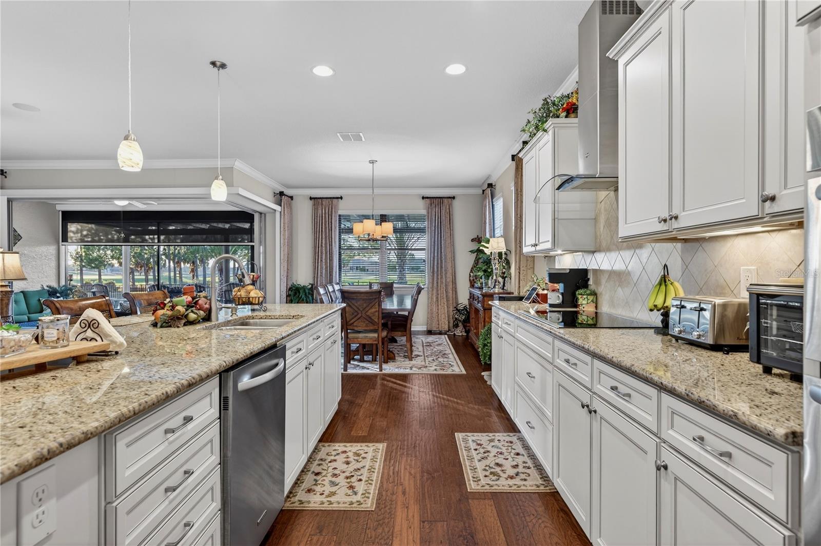 Image 12 of 52 For 9527 70th Loop