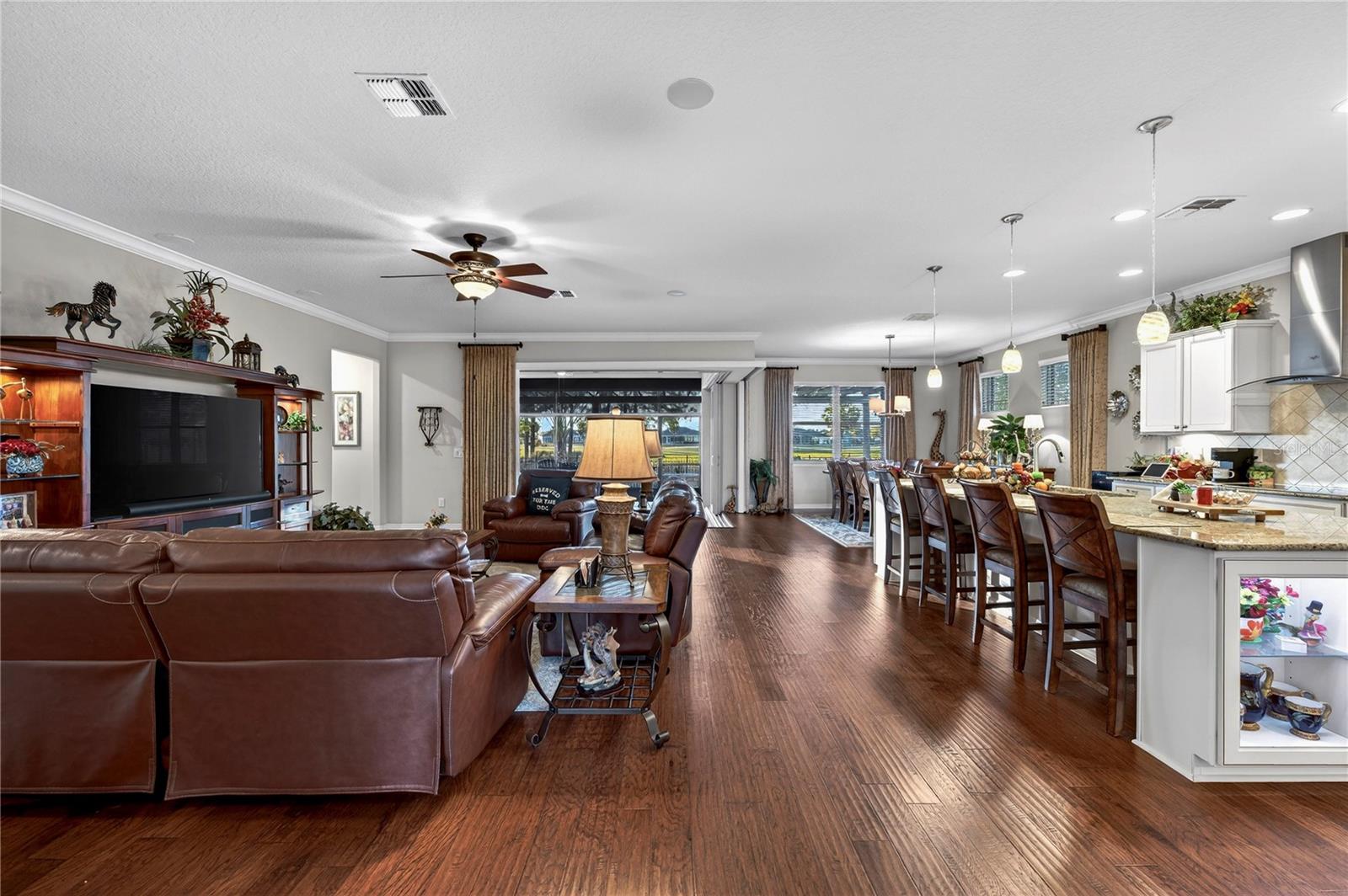 Image 22 of 52 For 9527 70th Loop