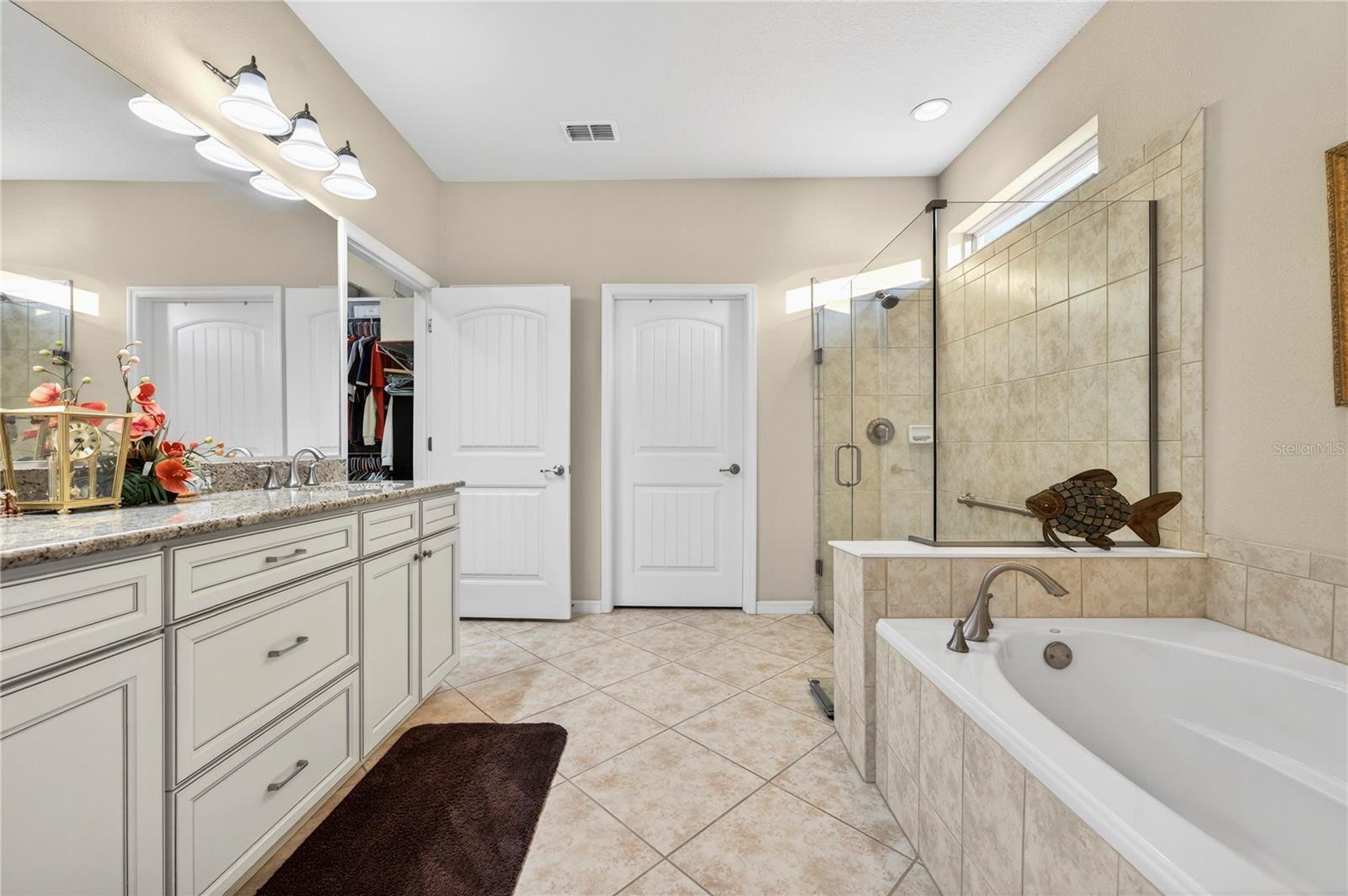 Image 27 of 52 For 9527 70th Loop